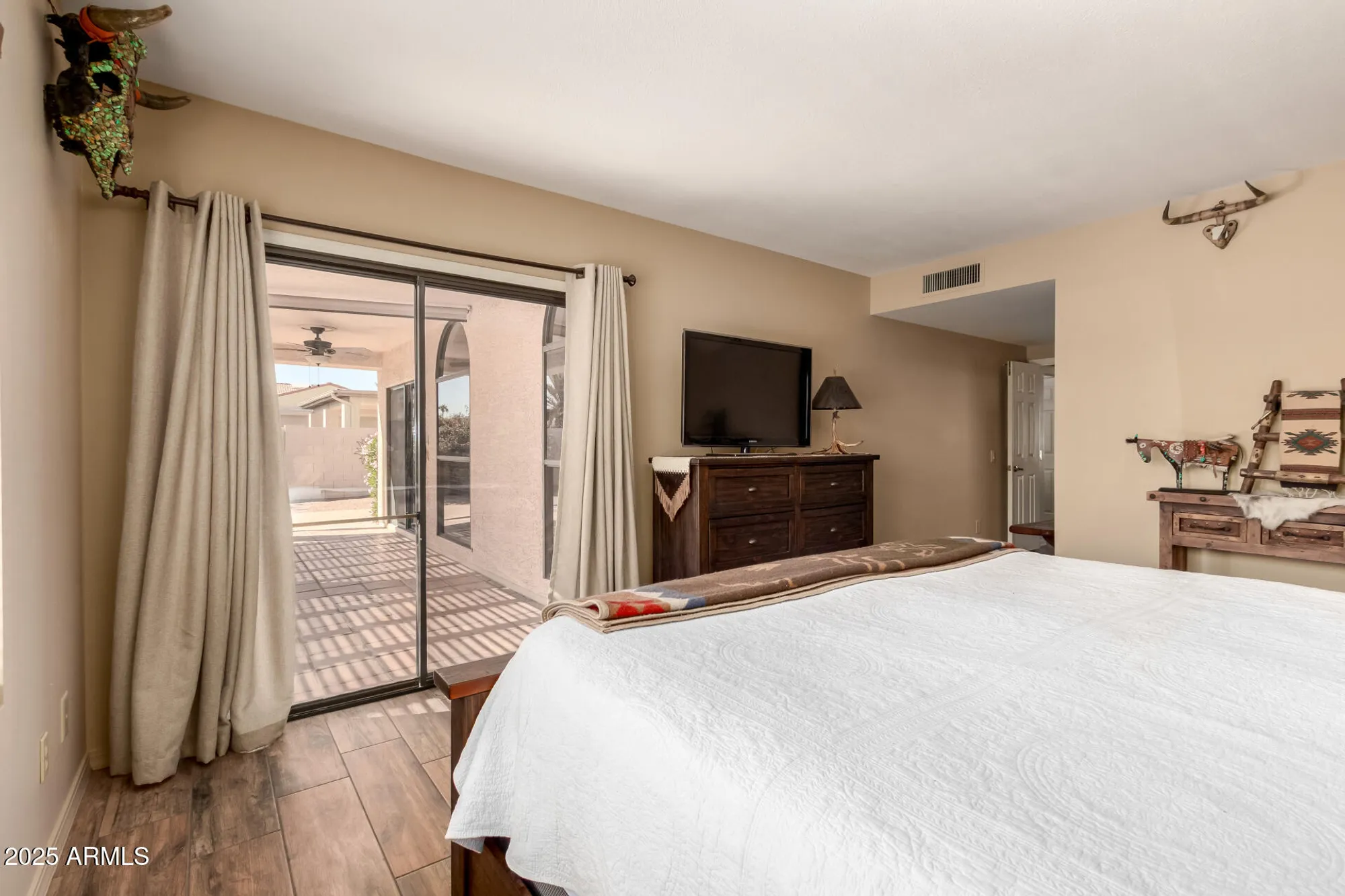 Property Slideshow image 16 of 27 | 25231 s cloverland dr, Sun Lakes, AZ, 85248