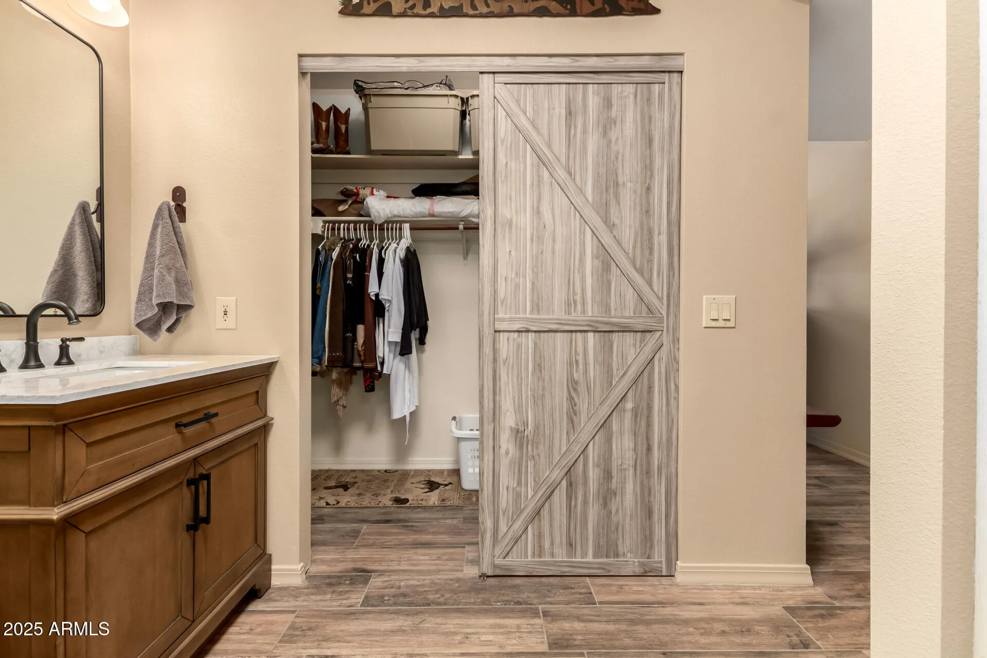 Property Slideshow image 18 of 27 | 25231 s cloverland dr, Sun Lakes, AZ, 85248