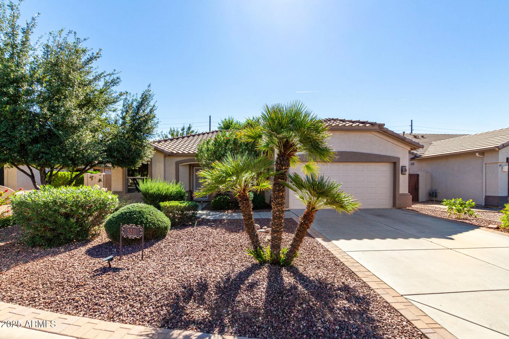 Property Slideshow image 1 of 38 | 3211 e gleneagle dr, Chandler, AZ, 85249