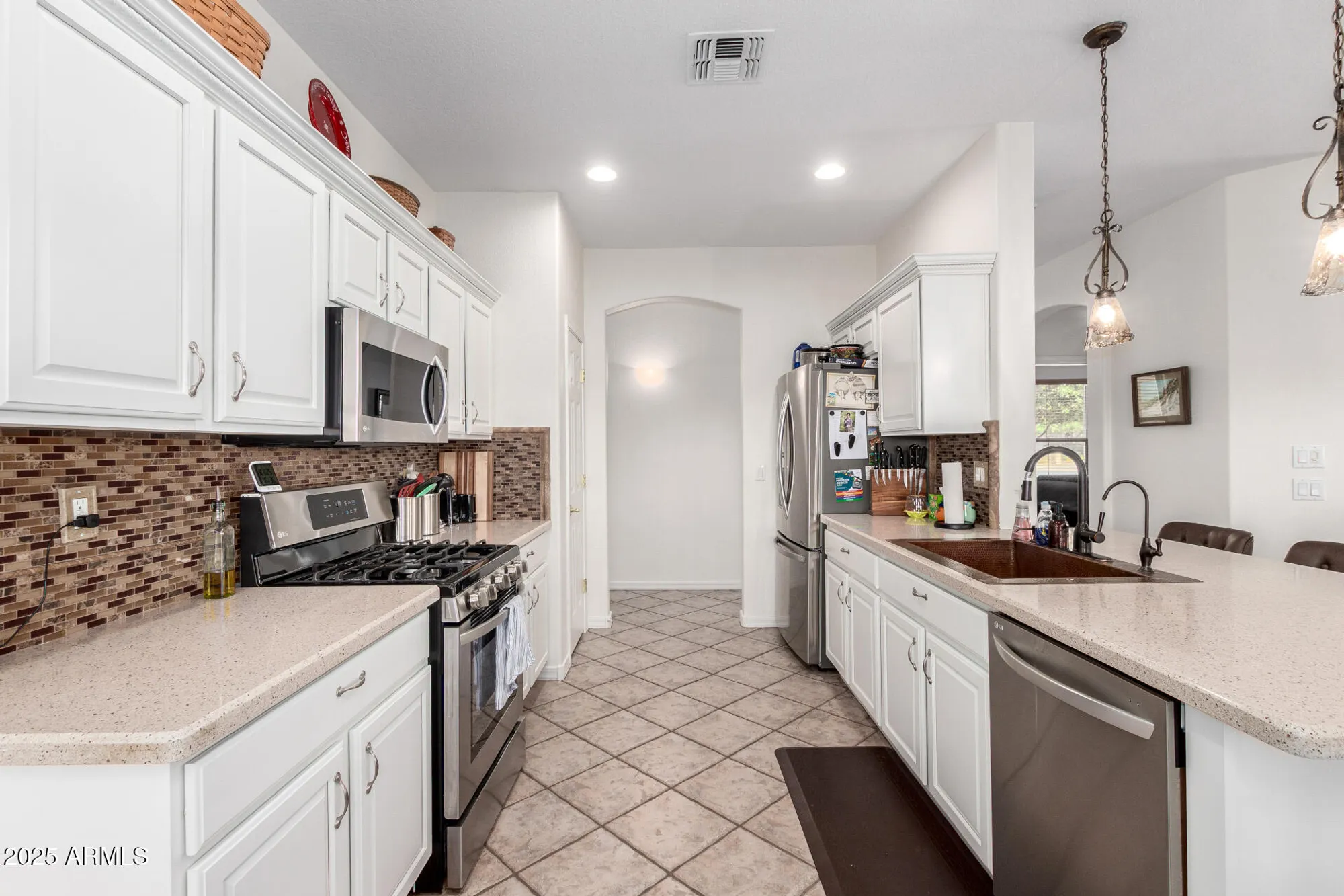 Property Slideshow image 10 of 38 | 3211 e gleneagle dr, Chandler, AZ, 85249