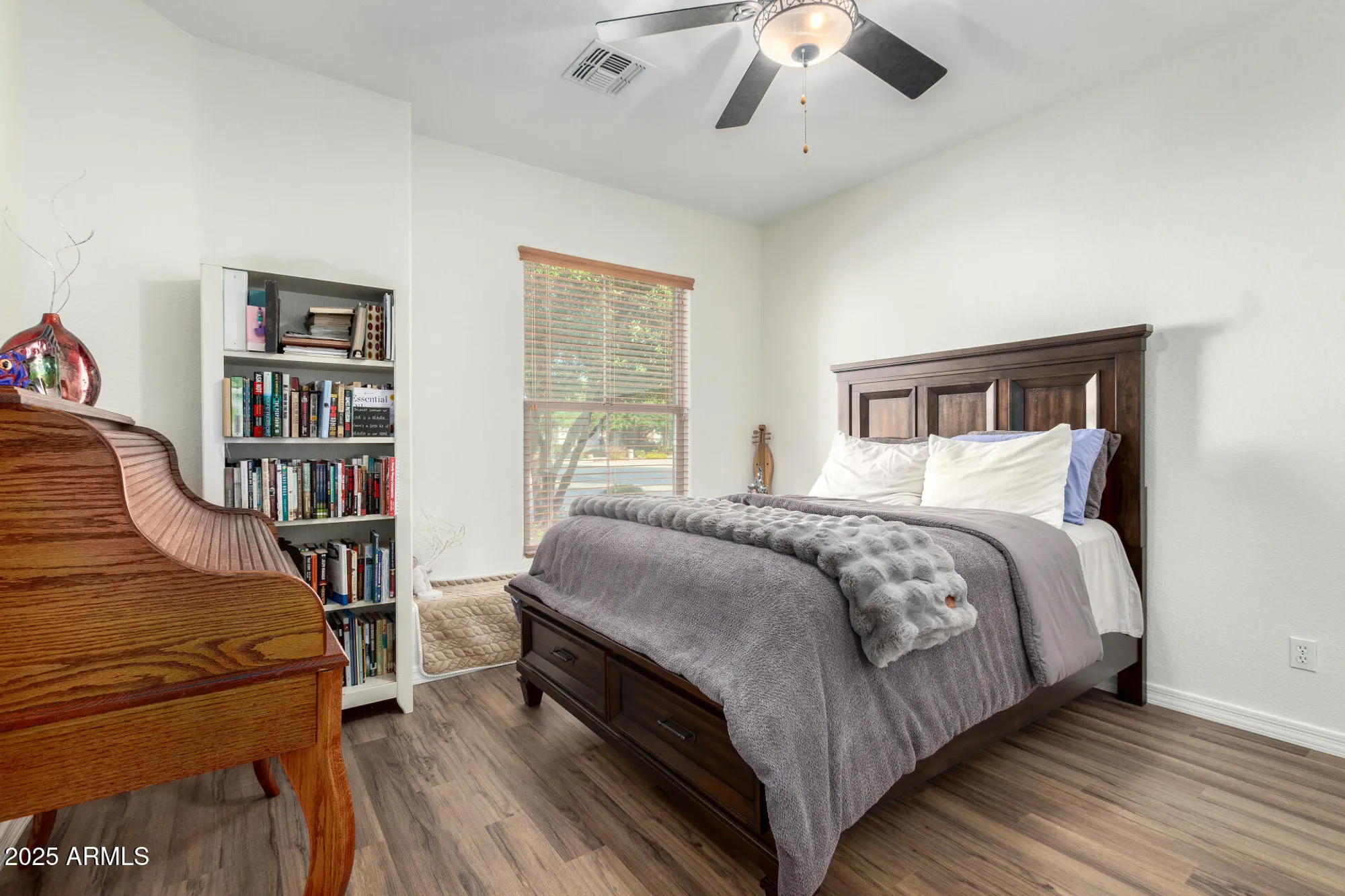 Property Slideshow image 16 of 38 | 3211 e gleneagle dr, Chandler, AZ, 85249