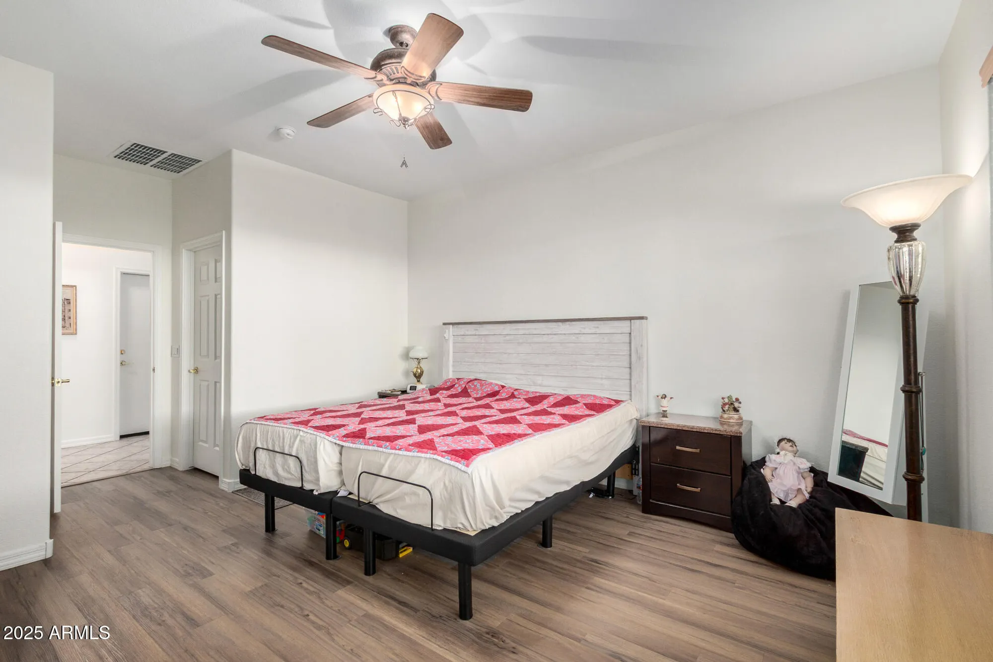 Property Slideshow image 14 of 38 | 3211 e gleneagle dr, Chandler, AZ, 85249