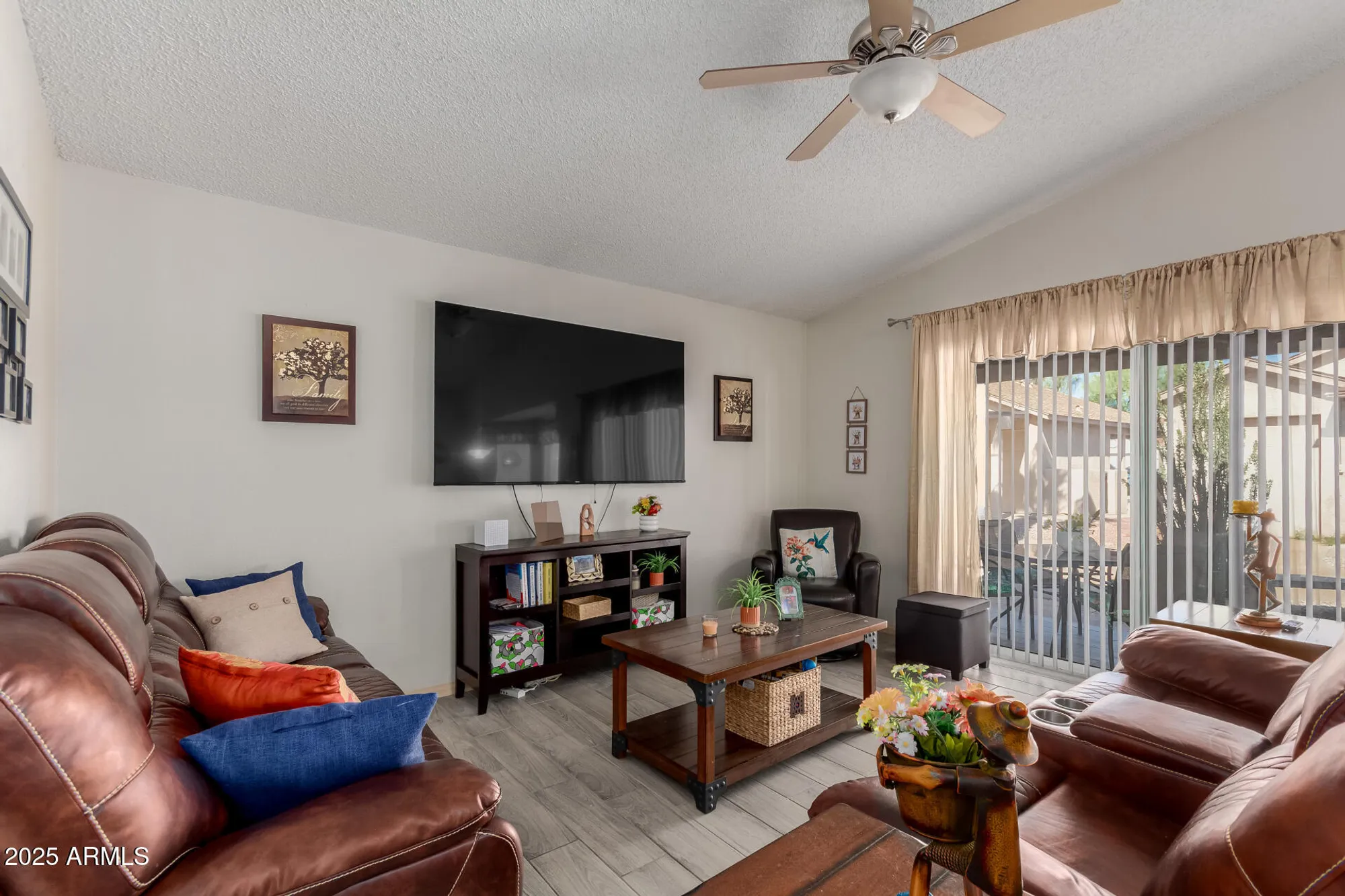 Property Slideshow image 8 of 24 | 1842 e riviera dr 30, Chandler, AZ, 85249