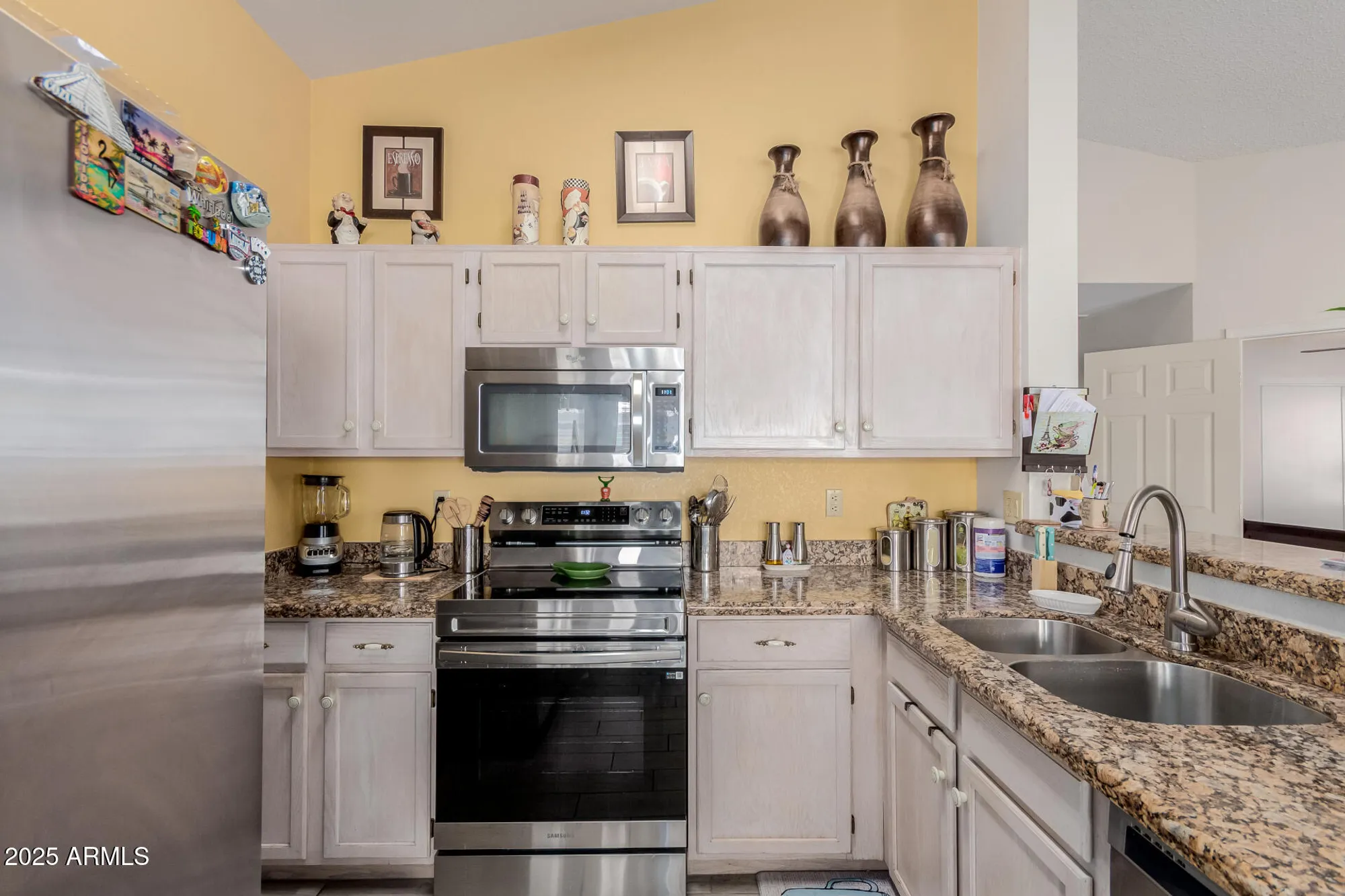 Property Slideshow image 4 of 24 | 1842 e riviera dr 30, Chandler, AZ, 85249