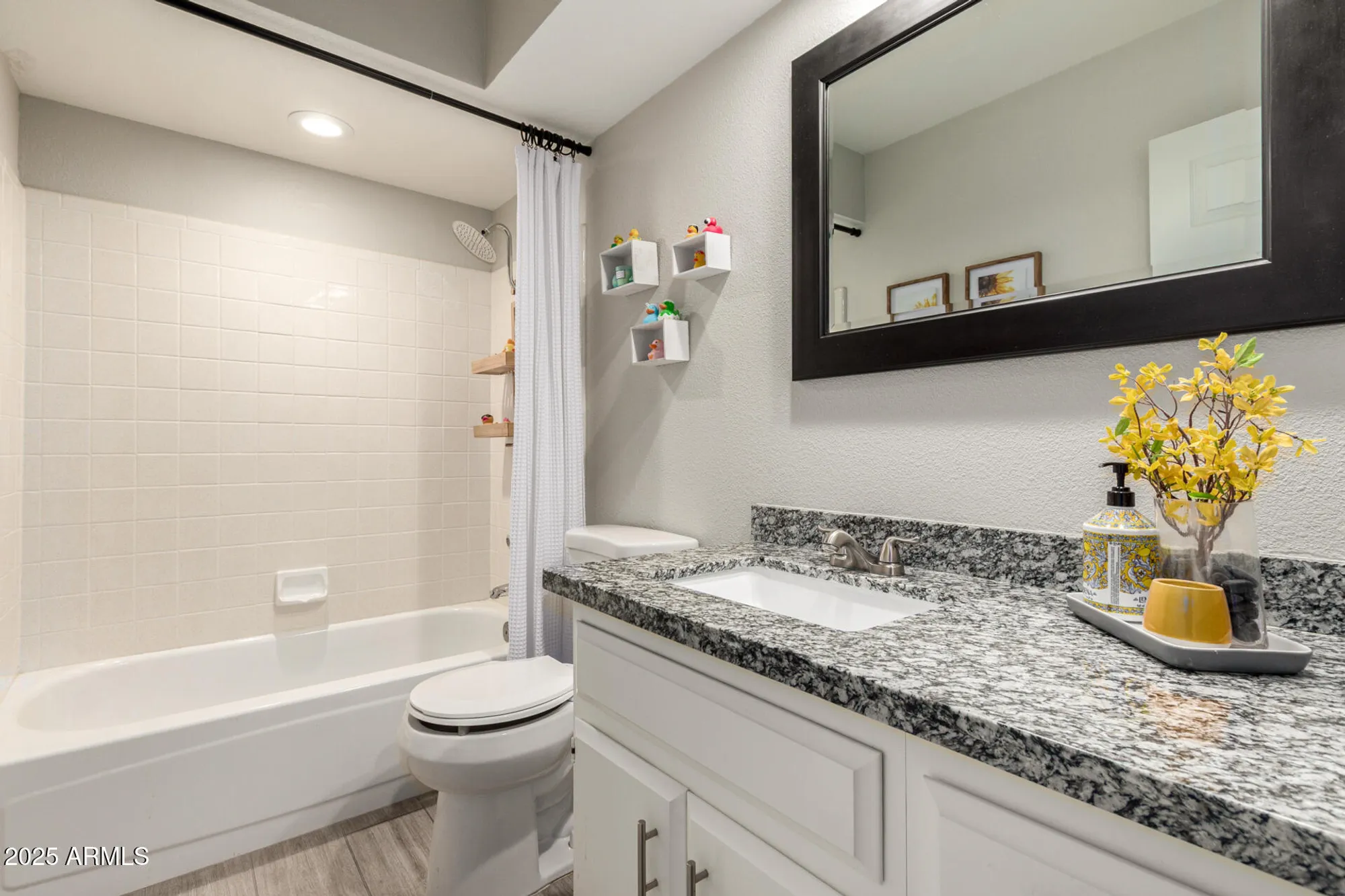 Property Slideshow image 18 of 39 | 26213 s eastlake dr, Sun Lakes, AZ, 85248