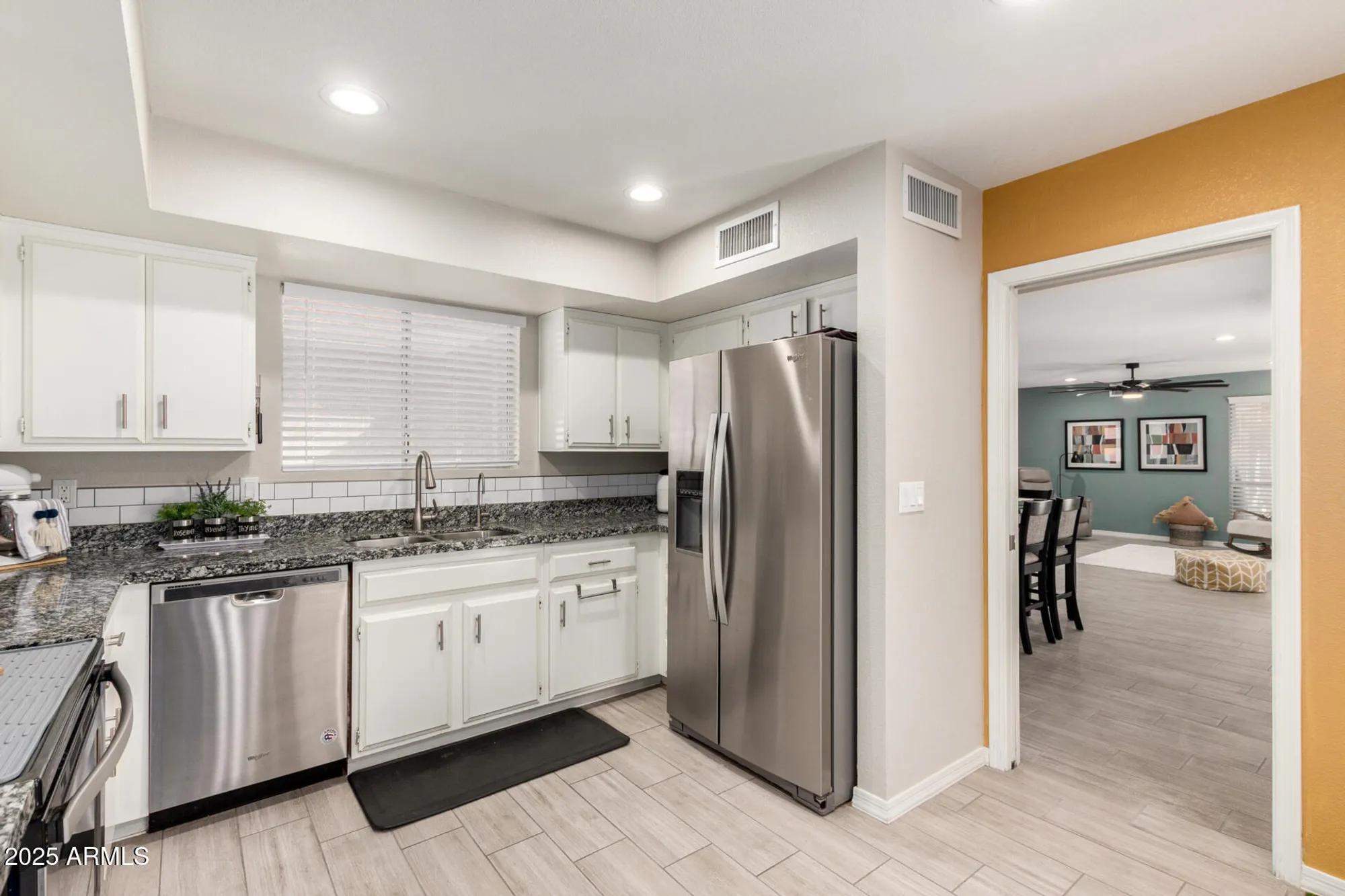 Property Slideshow image 10 of 39 | 26213 s eastlake dr, Sun Lakes, AZ, 85248