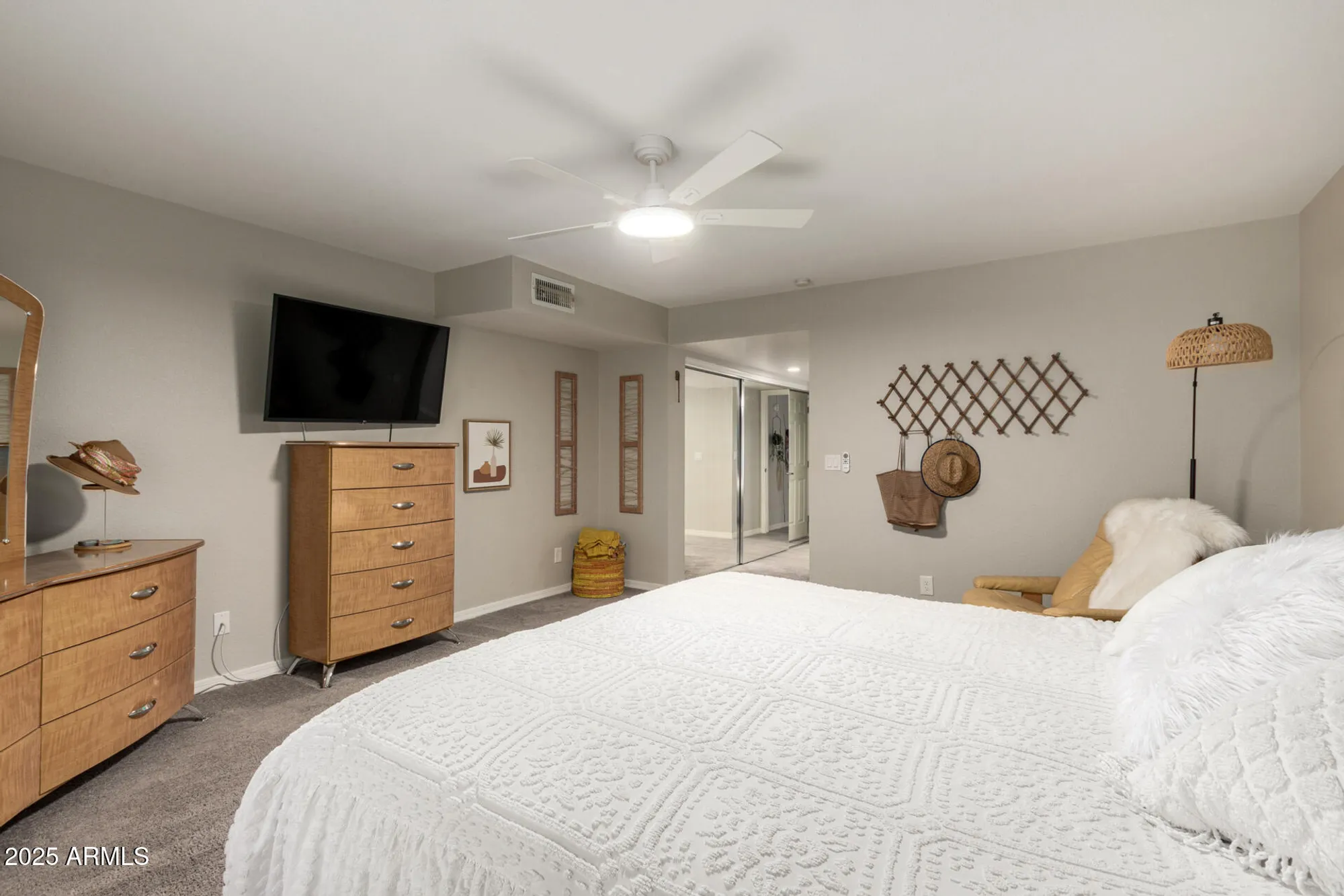 Property Slideshow image 13 of 39 | 26213 s eastlake dr, Sun Lakes, AZ, 85248