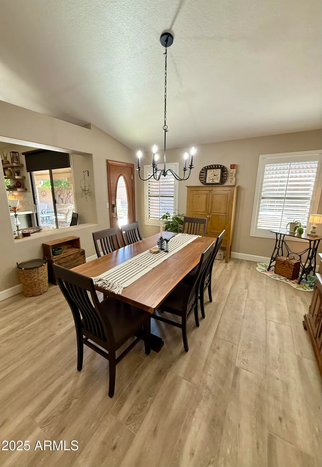 Property Slideshow image 15 of 34 | 9627 w menadota dr, Peoria, AZ, 85382