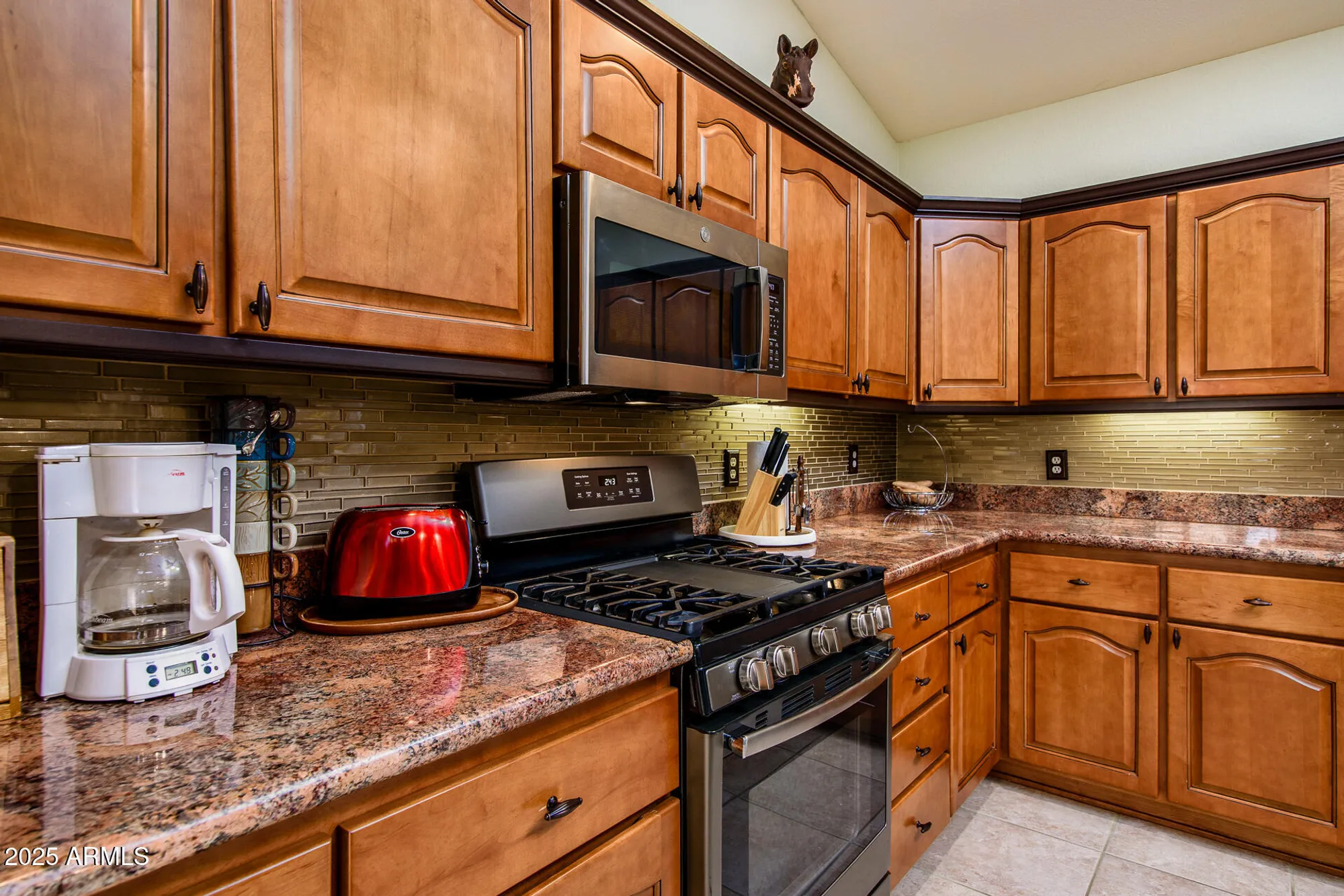 Property Slideshow image 16 of 64 | 10007 e arrowvale dr, Sun Lakes, AZ, 85248