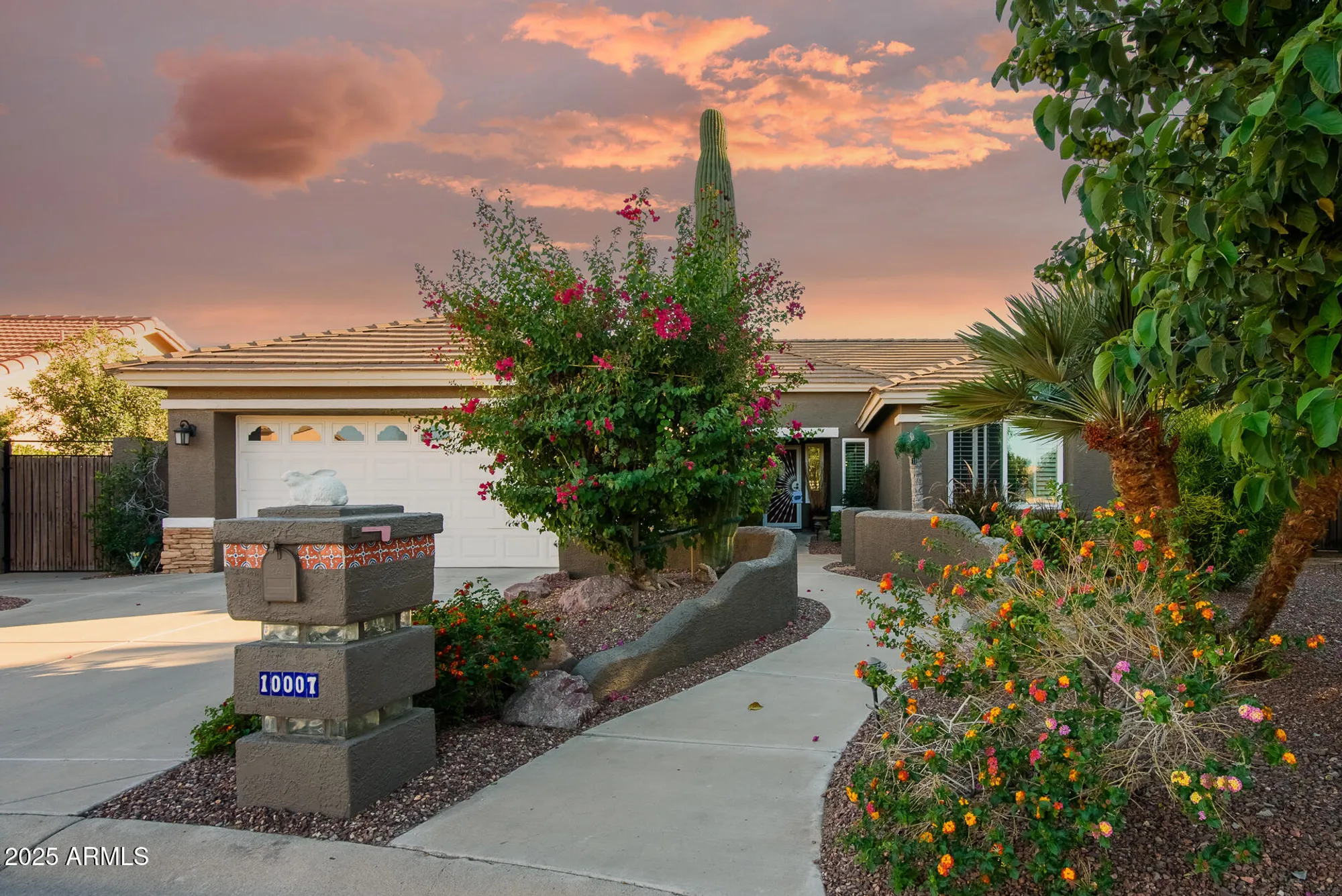 Property Slideshow image 2 of 64 | 10007 e arrowvale dr, Sun Lakes, AZ, 85248