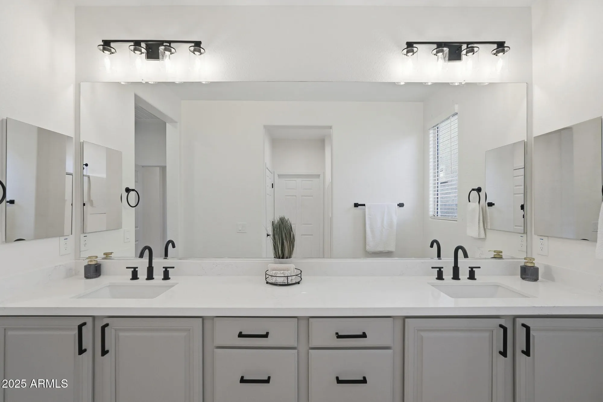 Property Slideshow image 28 of 32 | 8159 w cinder brook way, Florence, AZ, 85132