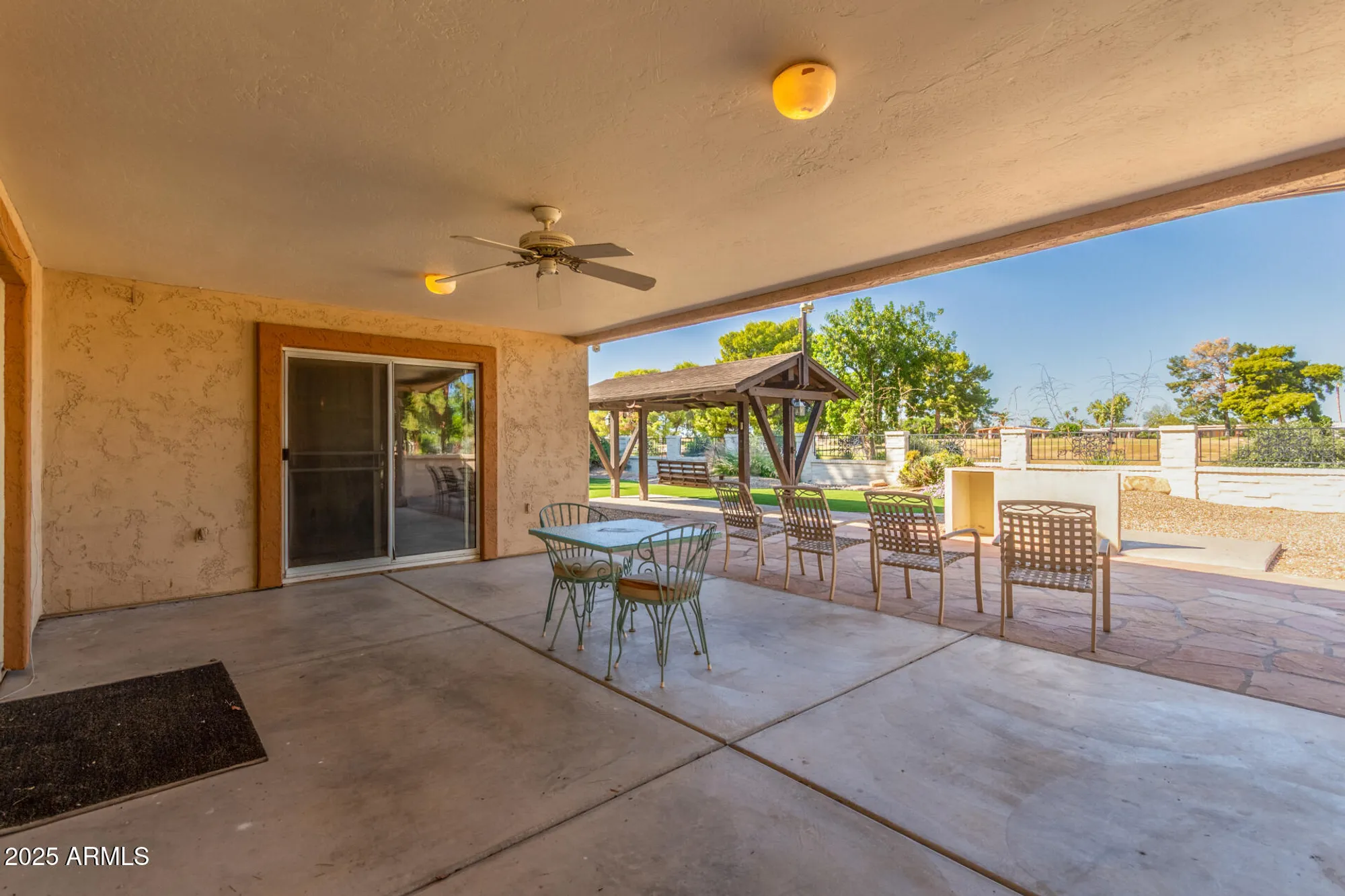 Property Slideshow image 22 of 29 | 10610 w wheatridge dr, Sun City, AZ, 85373