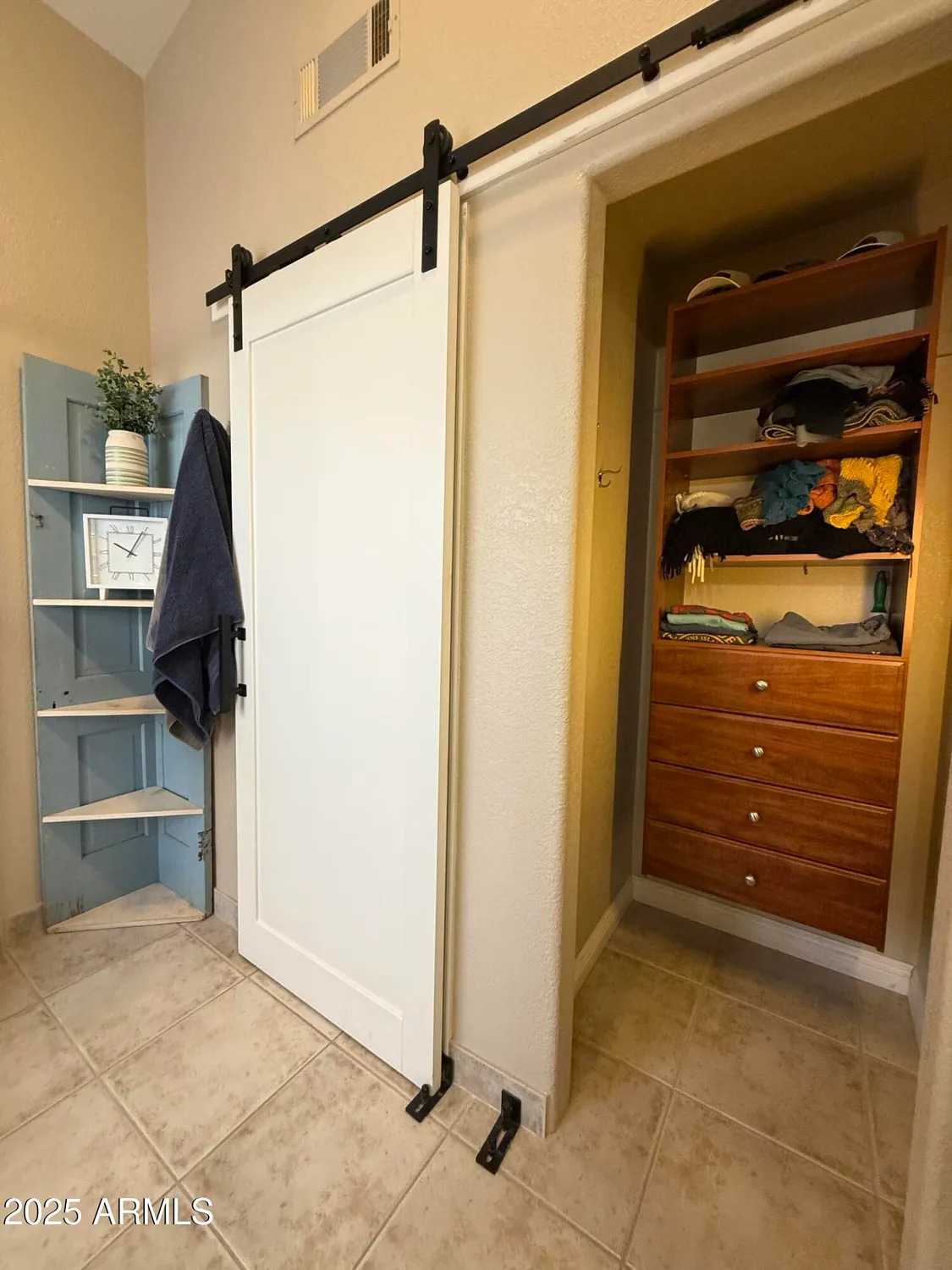 Property Slideshow image 21 of 34 | 9627 w menadota dr, Peoria, AZ, 85382