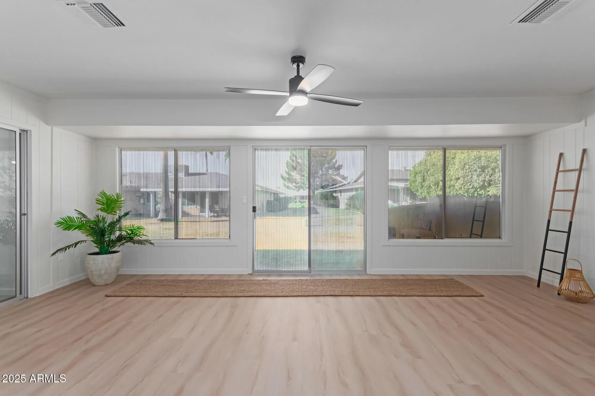 Property Slideshow image 6 of 28 | 13614 n hawthorn dr, Sun City, AZ, 85351