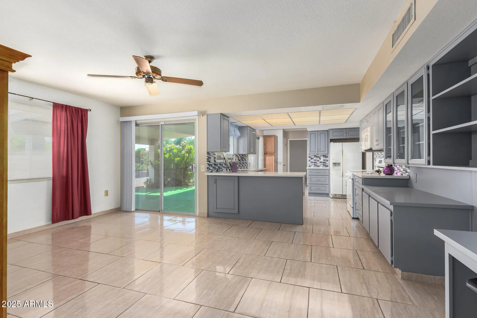 Property Slideshow image 16 of 32 | 12819 n sun valley dr, Sun City, AZ, 85351