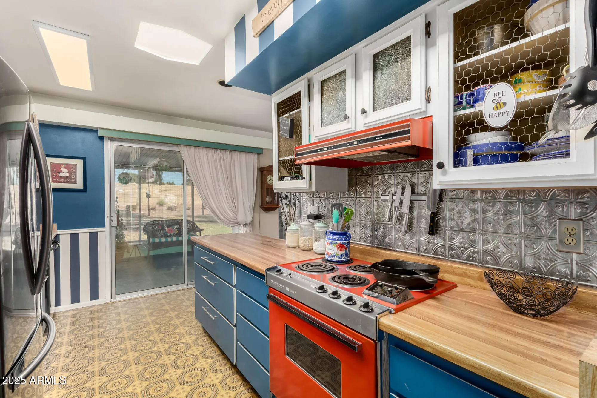 Property Slideshow image 9 of 18 | 10410 w campana dr, Sun City, AZ, 85351