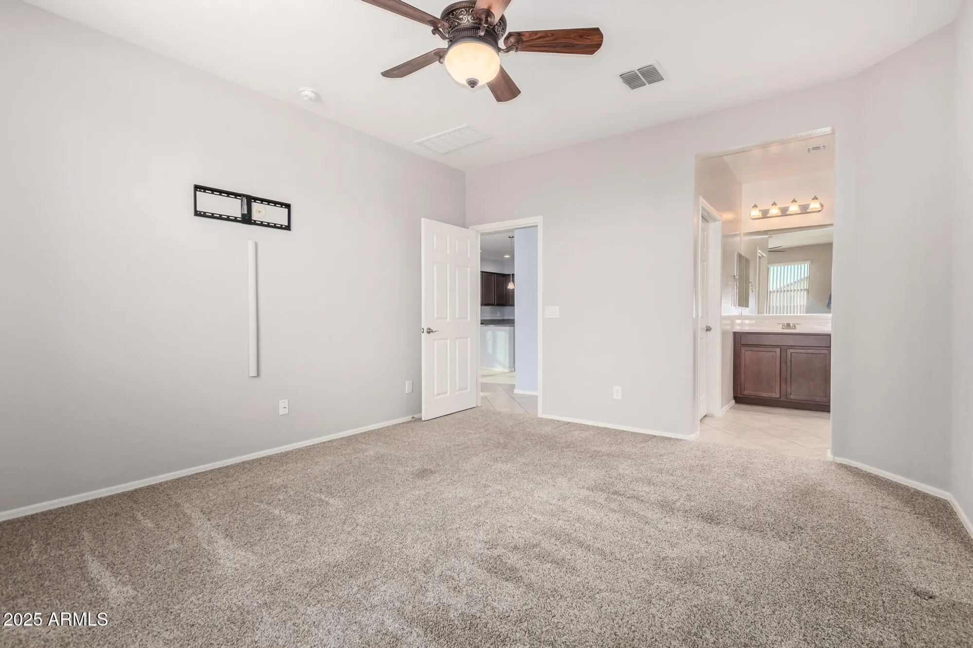 Property Slideshow image 4 of 28 | 22613 w antelope trl, Buckeye, AZ, 85326
