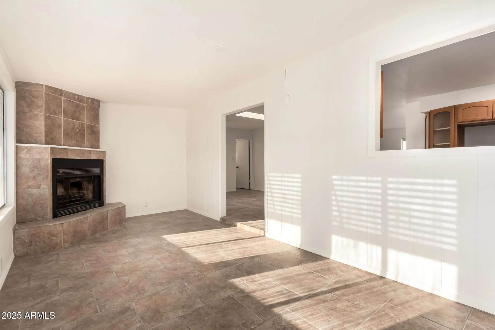 Property Slideshow image 8 of 30 | 1152 s 81st pl, Mesa, AZ, 85208