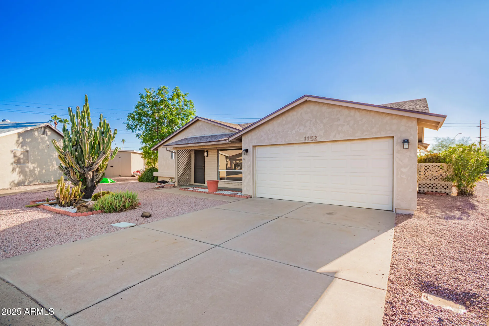 Property Slideshow image 2 of 30 | 1152 s 81st pl, Mesa, AZ, 85208