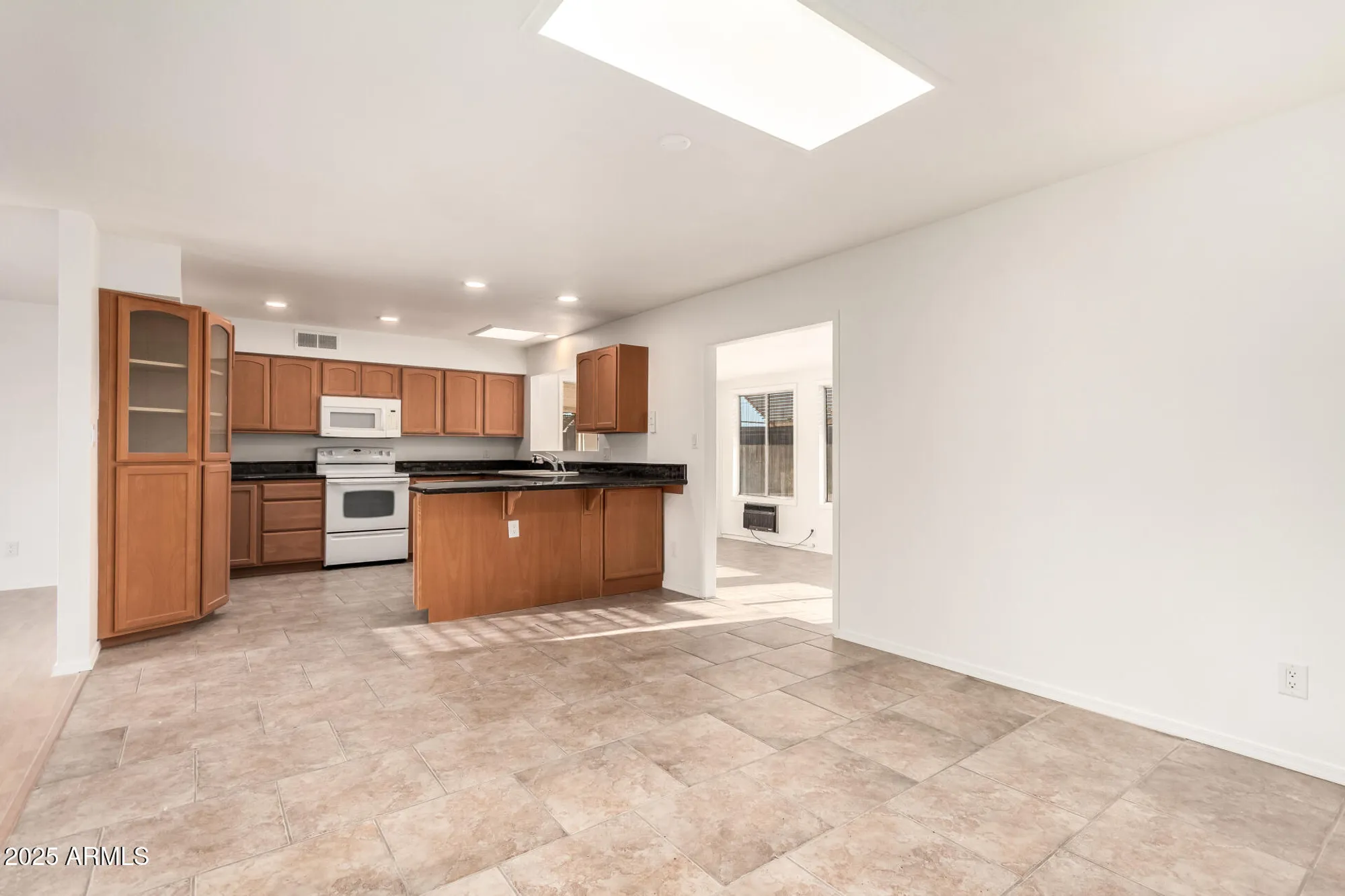 Property Slideshow image 12 of 30 | 1152 s 81st pl, Mesa, AZ, 85208