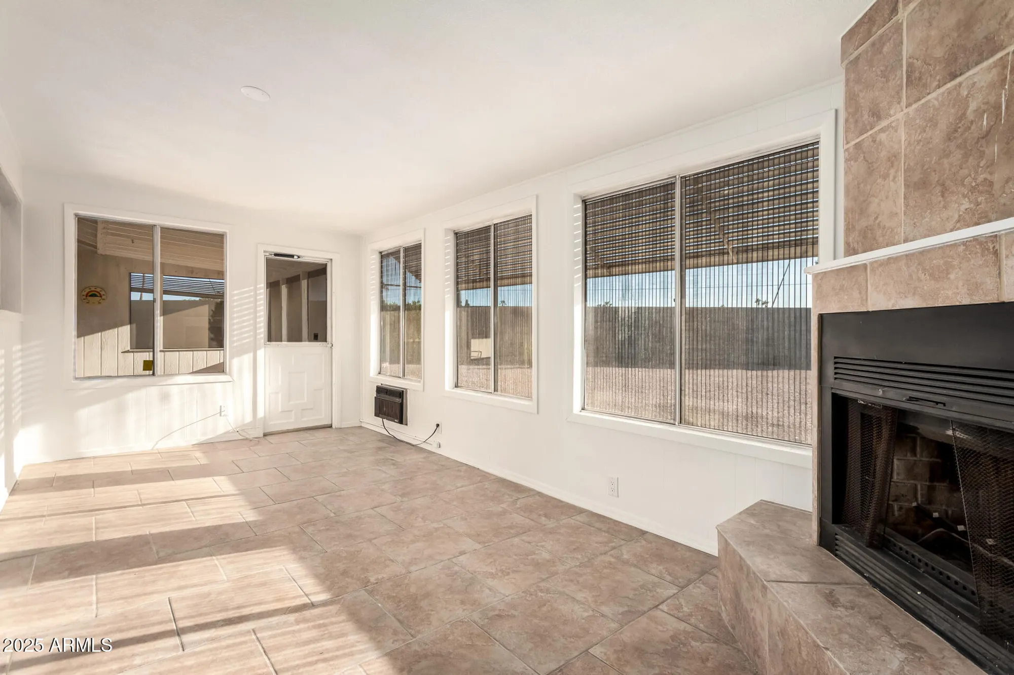 Property Slideshow image 9 of 30 | 1152 s 81st pl, Mesa, AZ, 85208