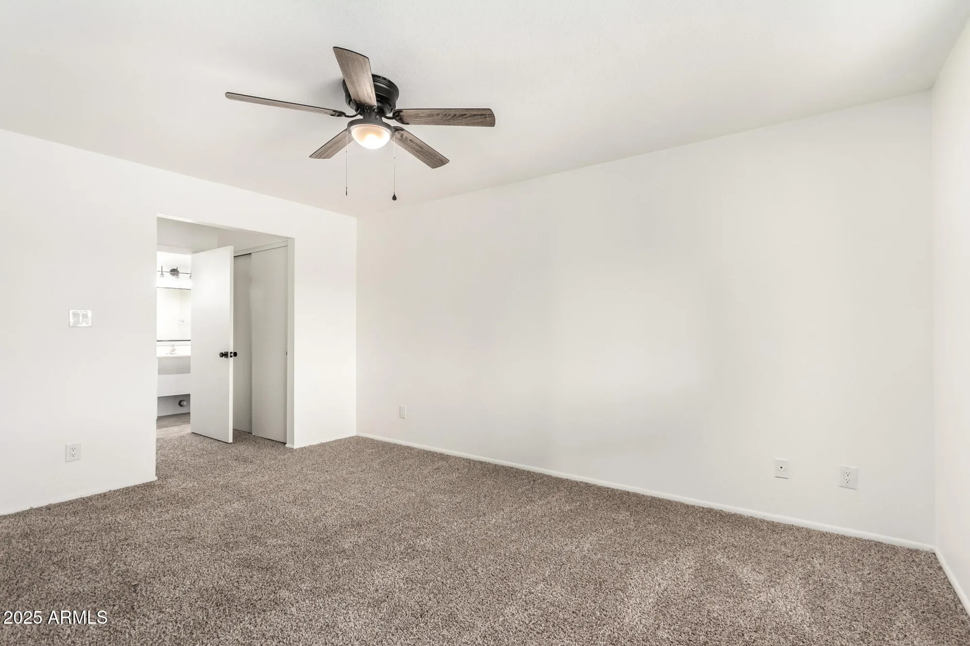 Property Slideshow image 18 of 30 | 1152 s 81st pl, Mesa, AZ, 85208