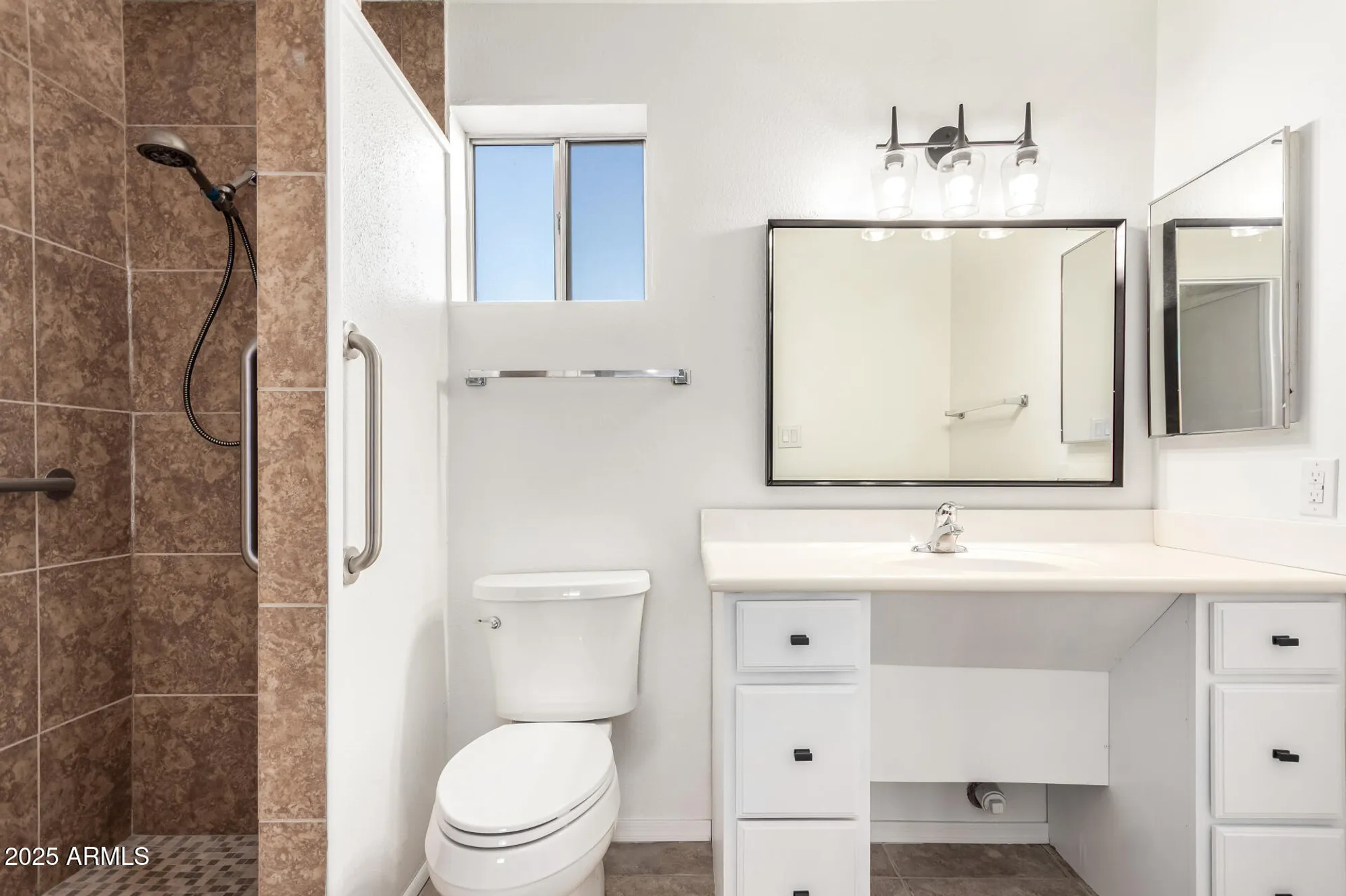 Property Slideshow image 20 of 30 | 1152 s 81st pl, Mesa, AZ, 85208