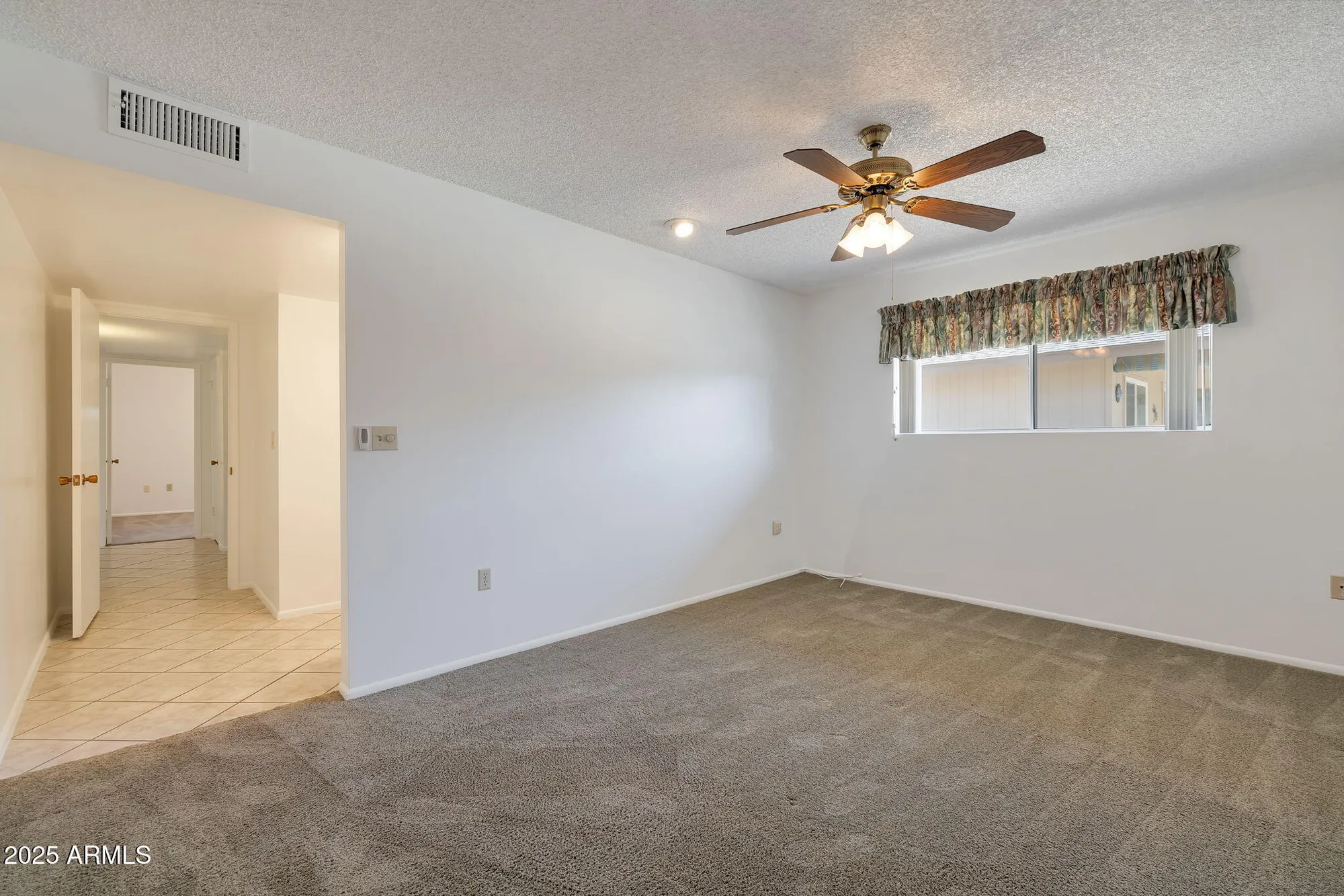 Property Slideshow image 14 of 31 | 10733 w saratoga cir, Sun City, AZ, 85351