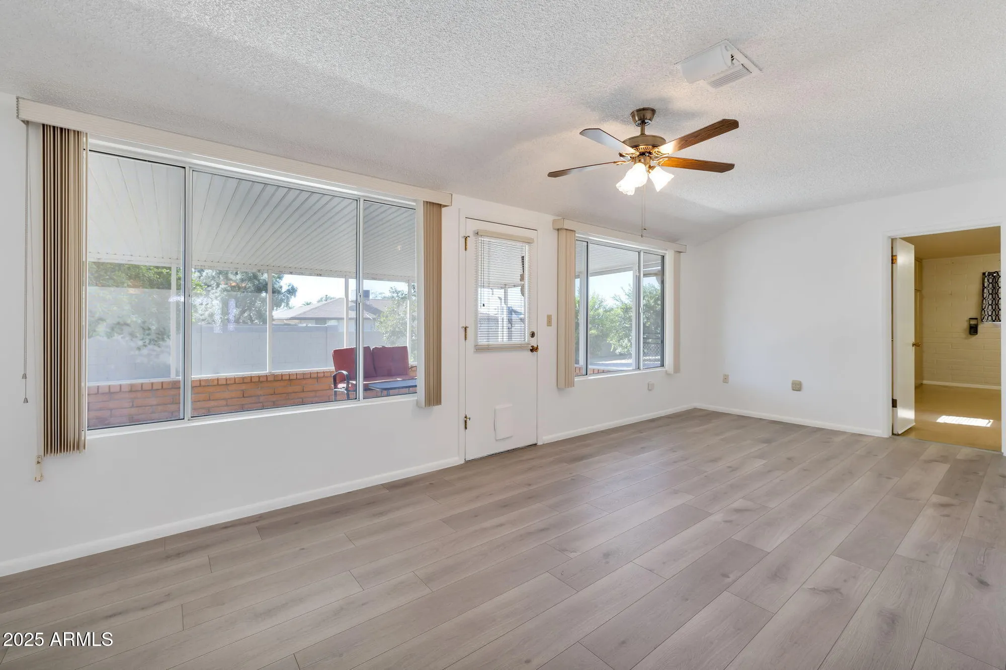 Property Slideshow image 9 of 31 | 10733 w saratoga cir, Sun City, AZ, 85351