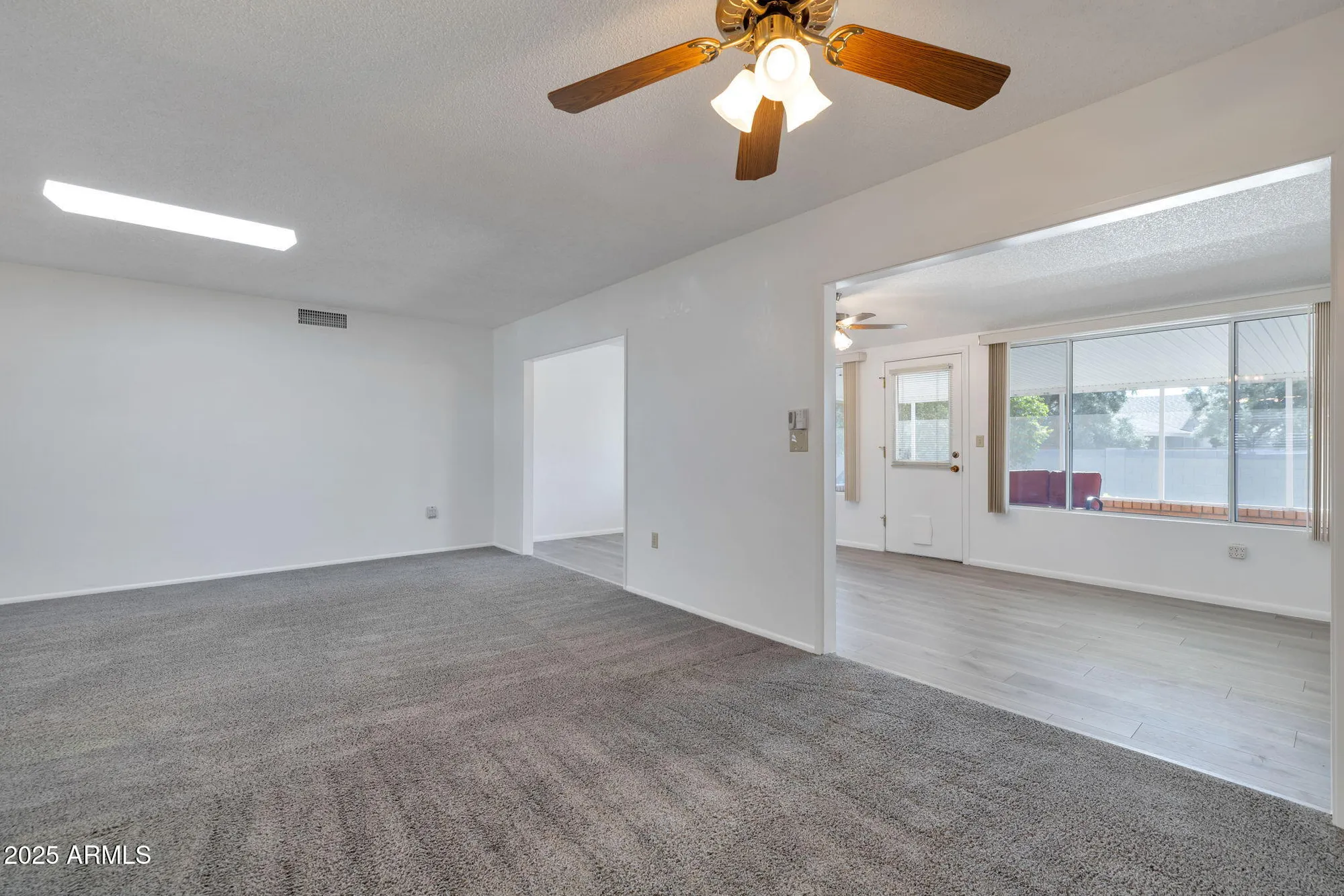 Property Slideshow image 5 of 31 | 10733 w saratoga cir, Sun City, AZ, 85351