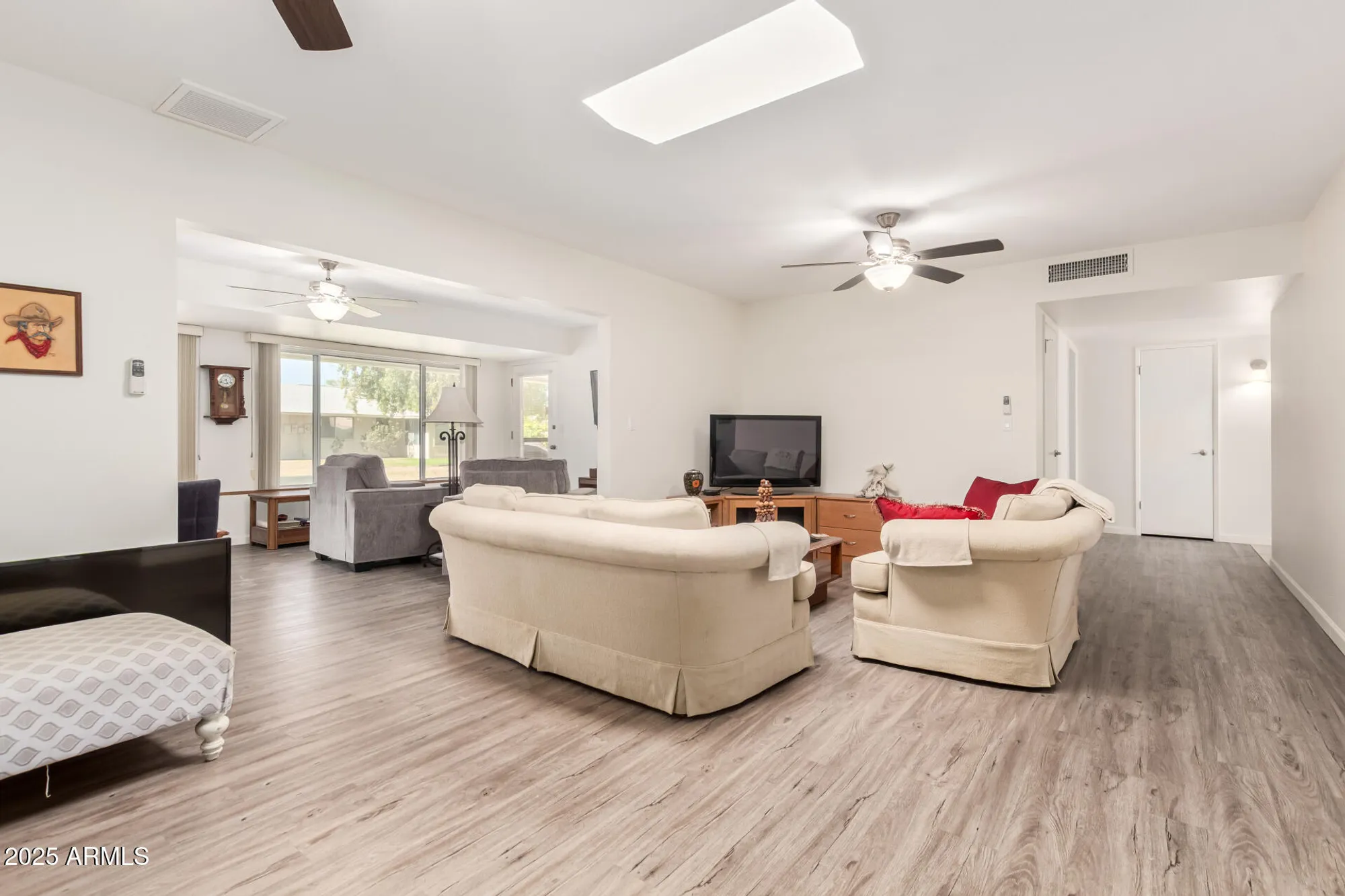 Property Slideshow image 3 of 23 | 10439 w saratoga cir, Sun City, AZ, 85351