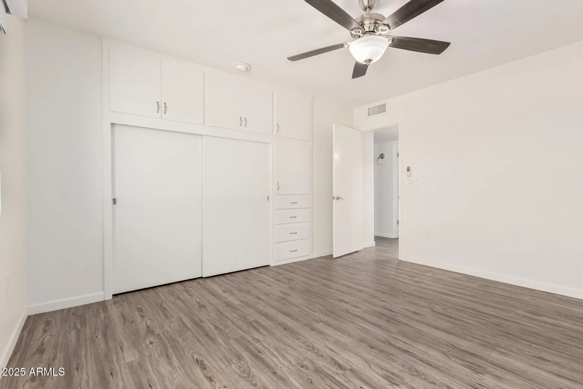 Property Slideshow image 18 of 23 | 10439 w saratoga cir, Sun City, AZ, 85351