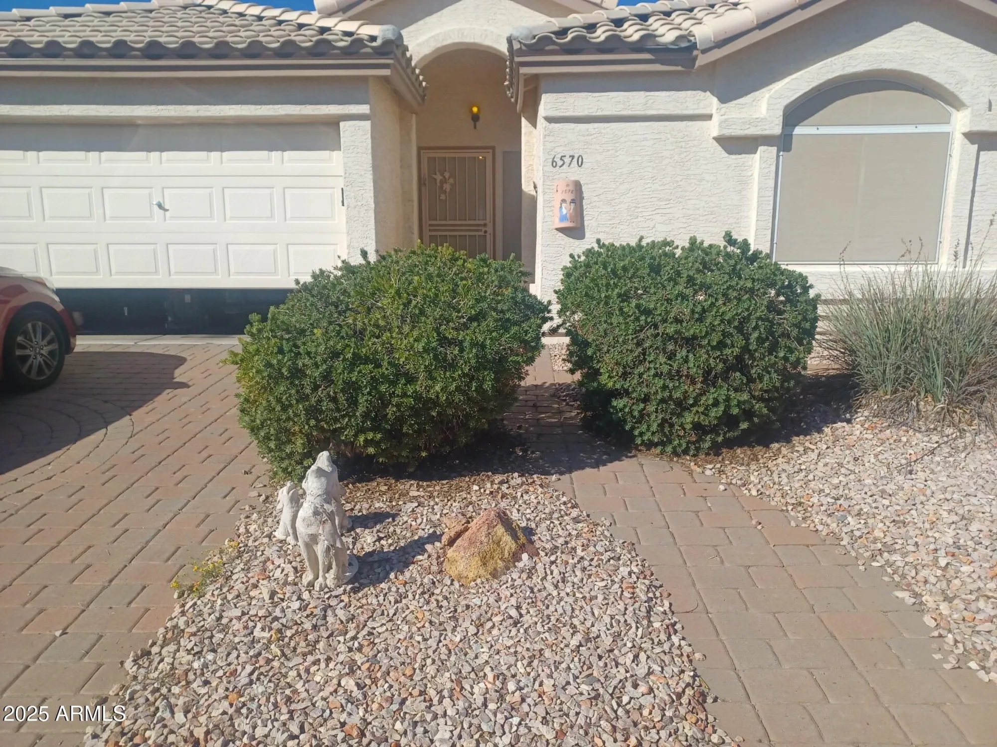 Property Slideshow image 1 of 1 | 6570 s coral gable dr, Chandler, AZ, 85249