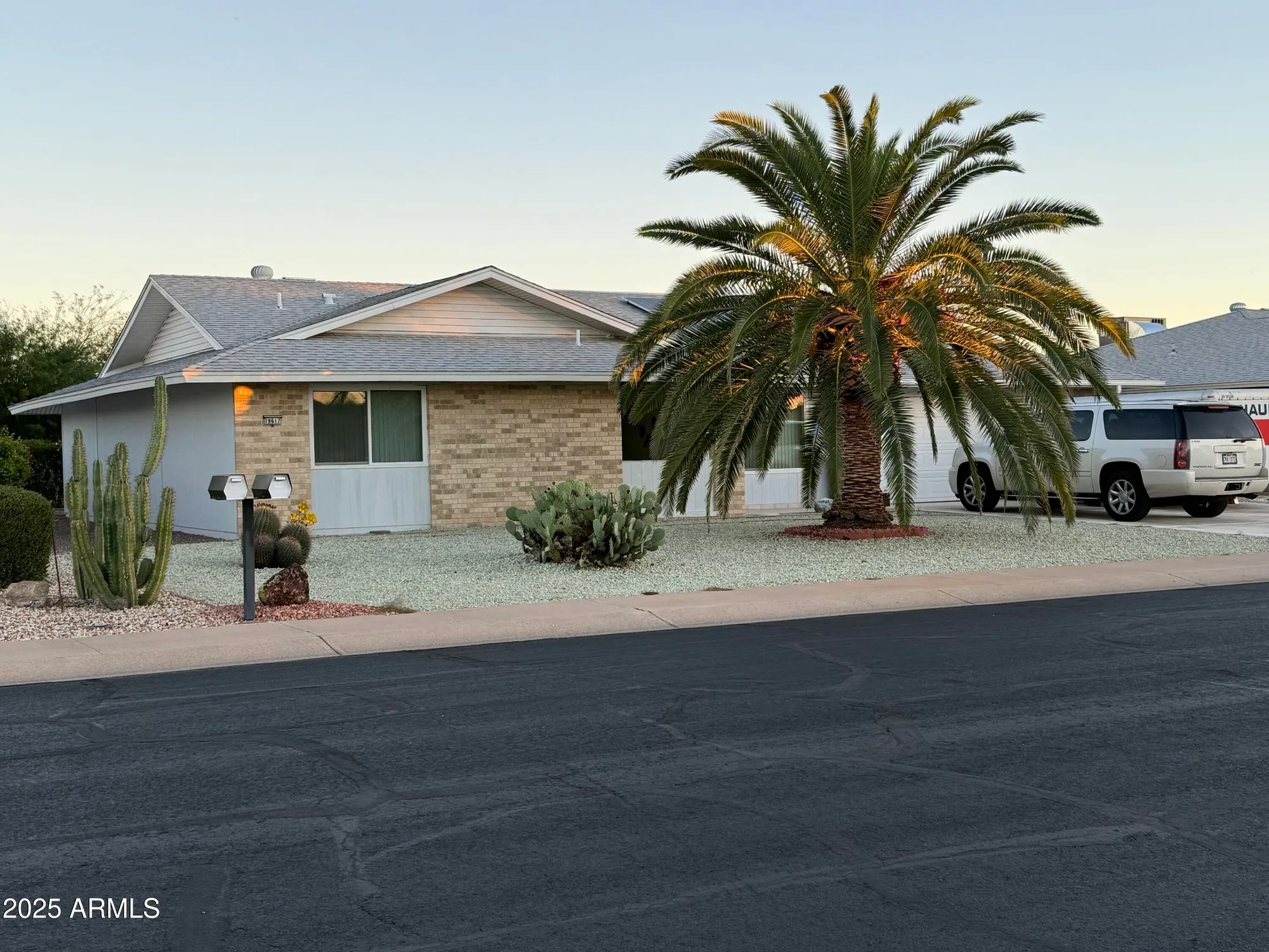 Property Slideshow image 1 of 5 | 19617 n willow creek cir, Sun City, AZ, 85373