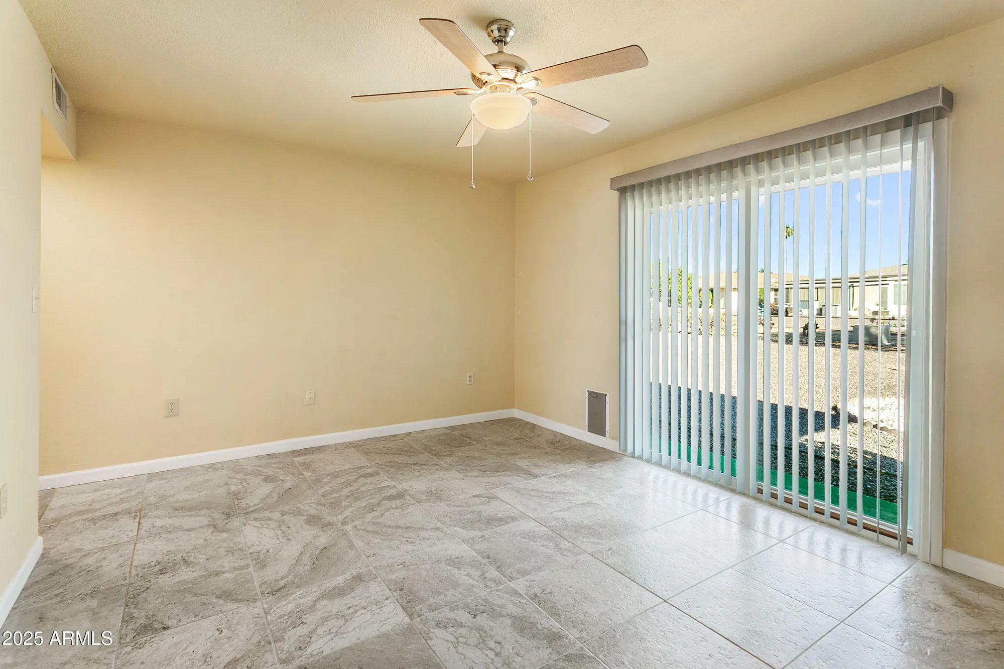 Property Slideshow image 19 of 34 | 9232 w arrowhead dr, Sun City, AZ, 85351