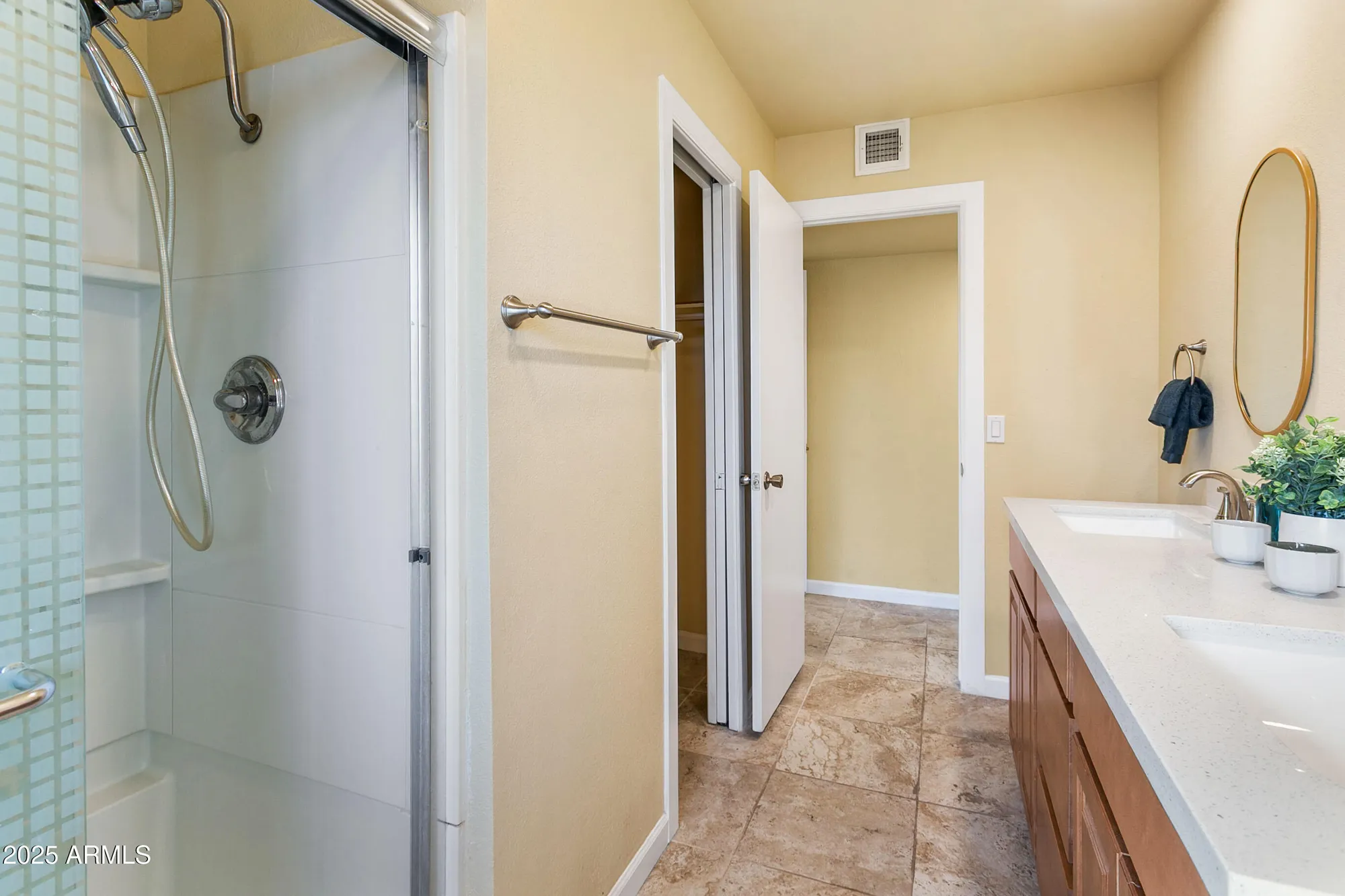 Property Slideshow image 22 of 34 | 9232 w arrowhead dr, Sun City, AZ, 85351