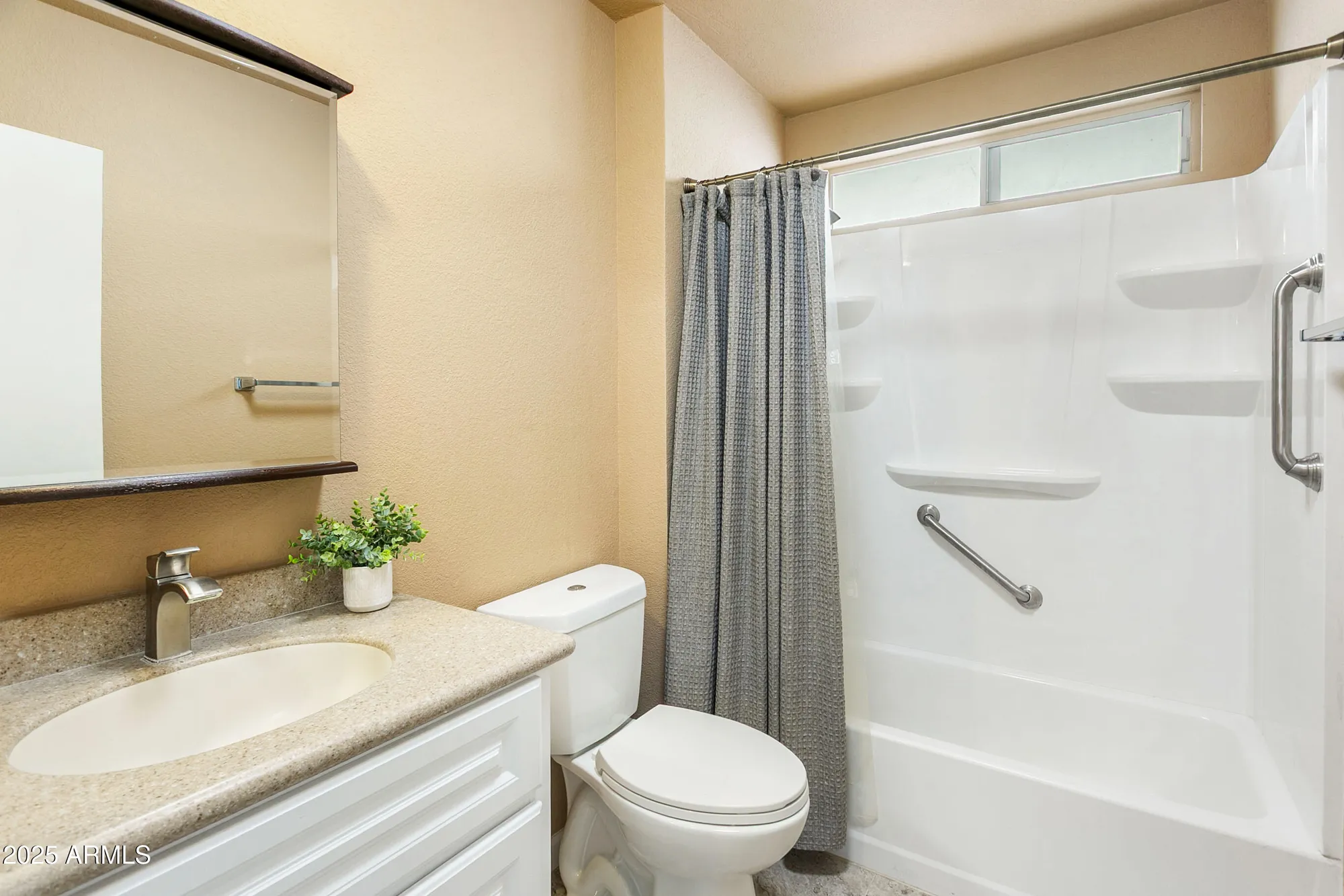 Property Slideshow image 17 of 34 | 9232 w arrowhead dr, Sun City, AZ, 85351