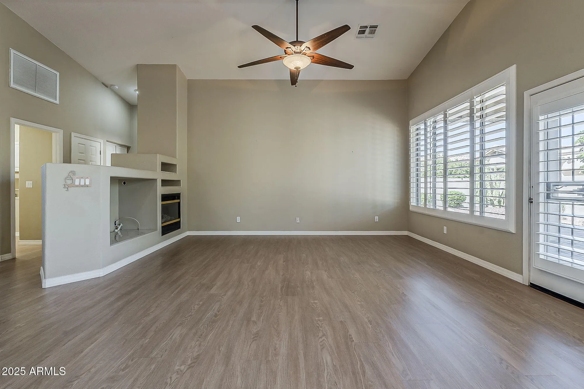 Property Slideshow image 19 of 67 | 4318 e walnut rd, Gilbert, AZ, 85298