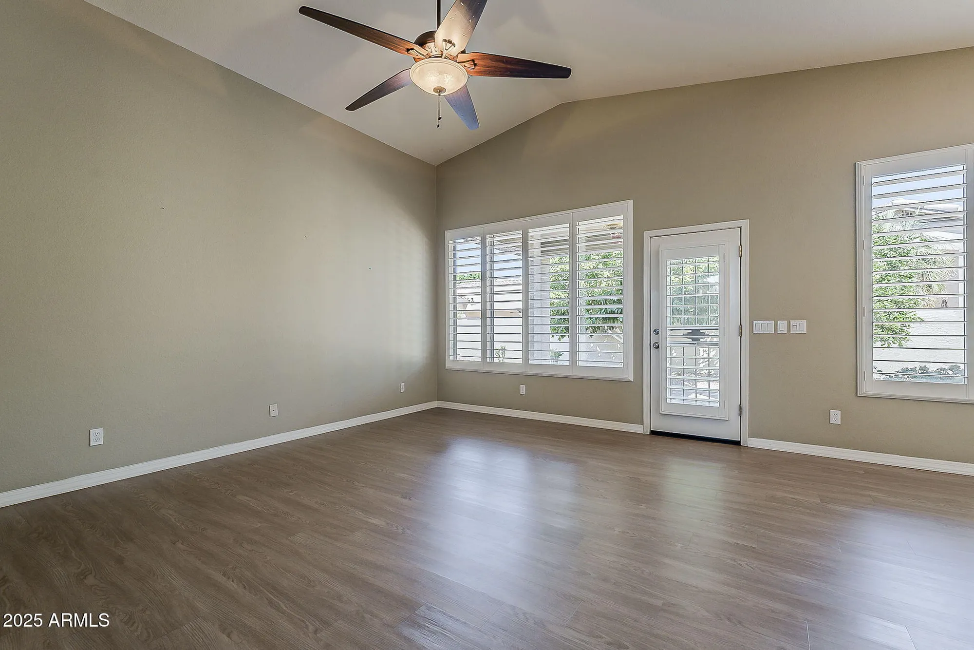 Property Slideshow image 21 of 67 | 4318 e walnut rd, Gilbert, AZ, 85298