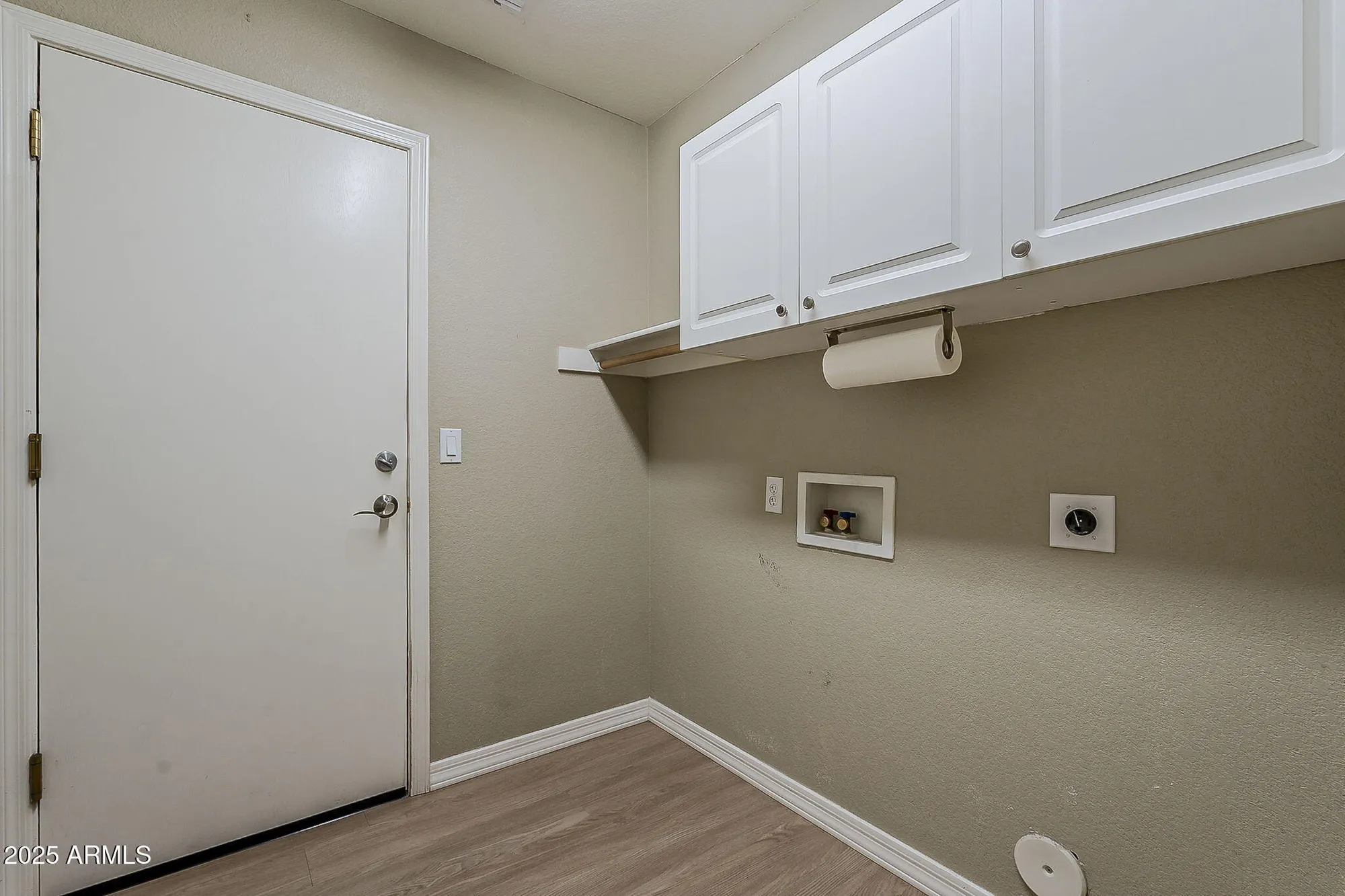 Property Slideshow image 37 of 67 | 4318 e walnut rd, Gilbert, AZ, 85298