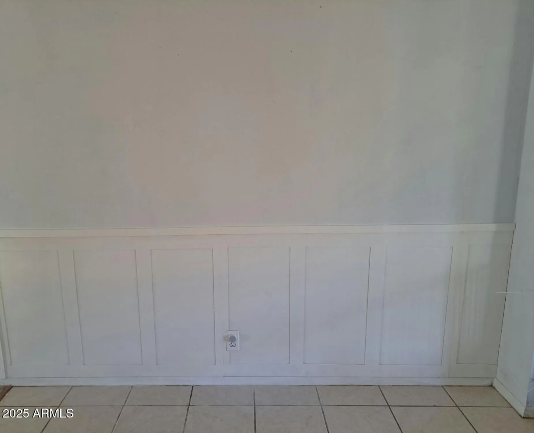 Property Slideshow image 11 of 43 | 639 n 57th pl, Mesa, AZ, 85205