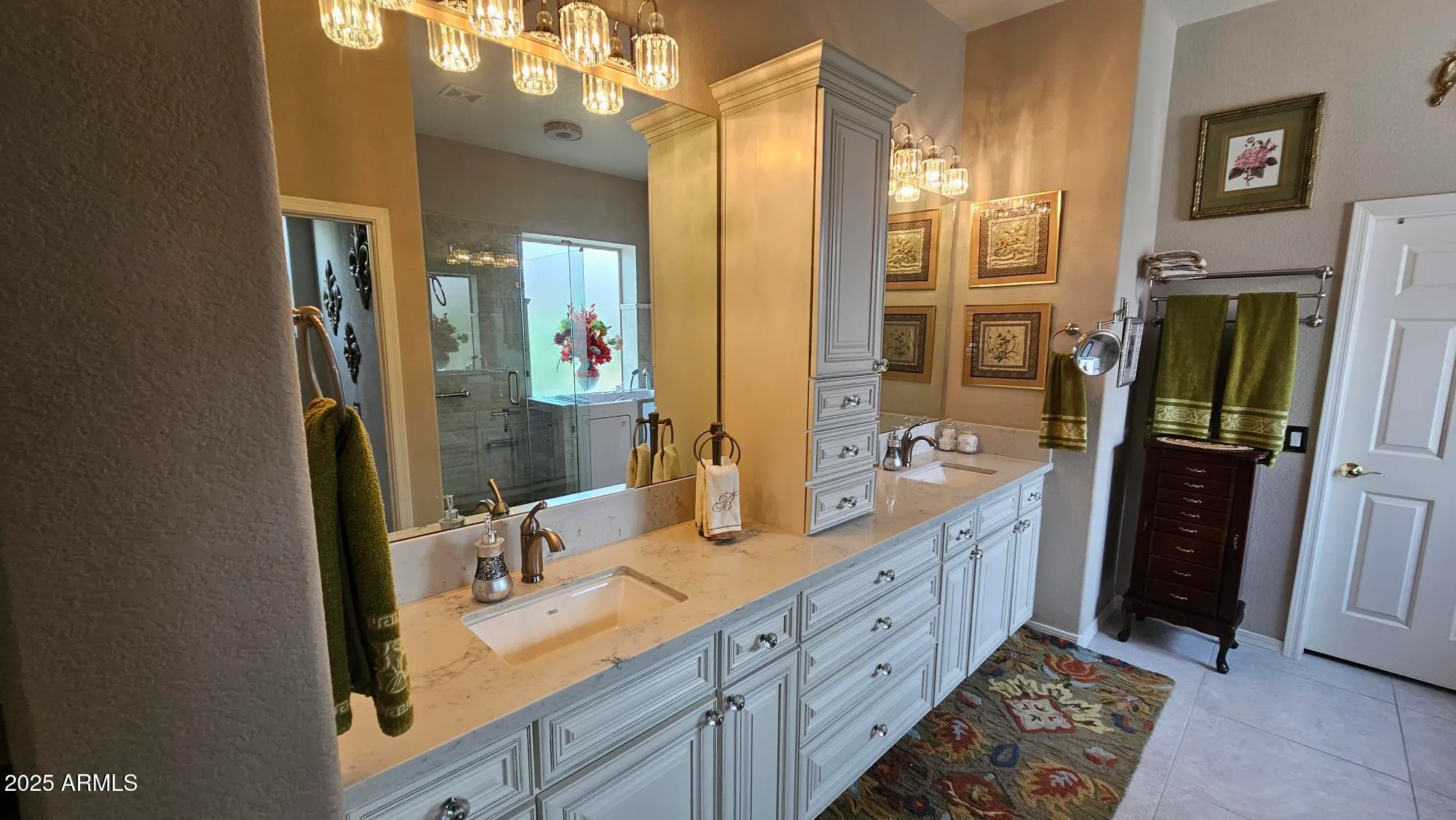 Property Slideshow image 10 of 34 | 4931 s tangerine ln, Gilbert, AZ, 85298