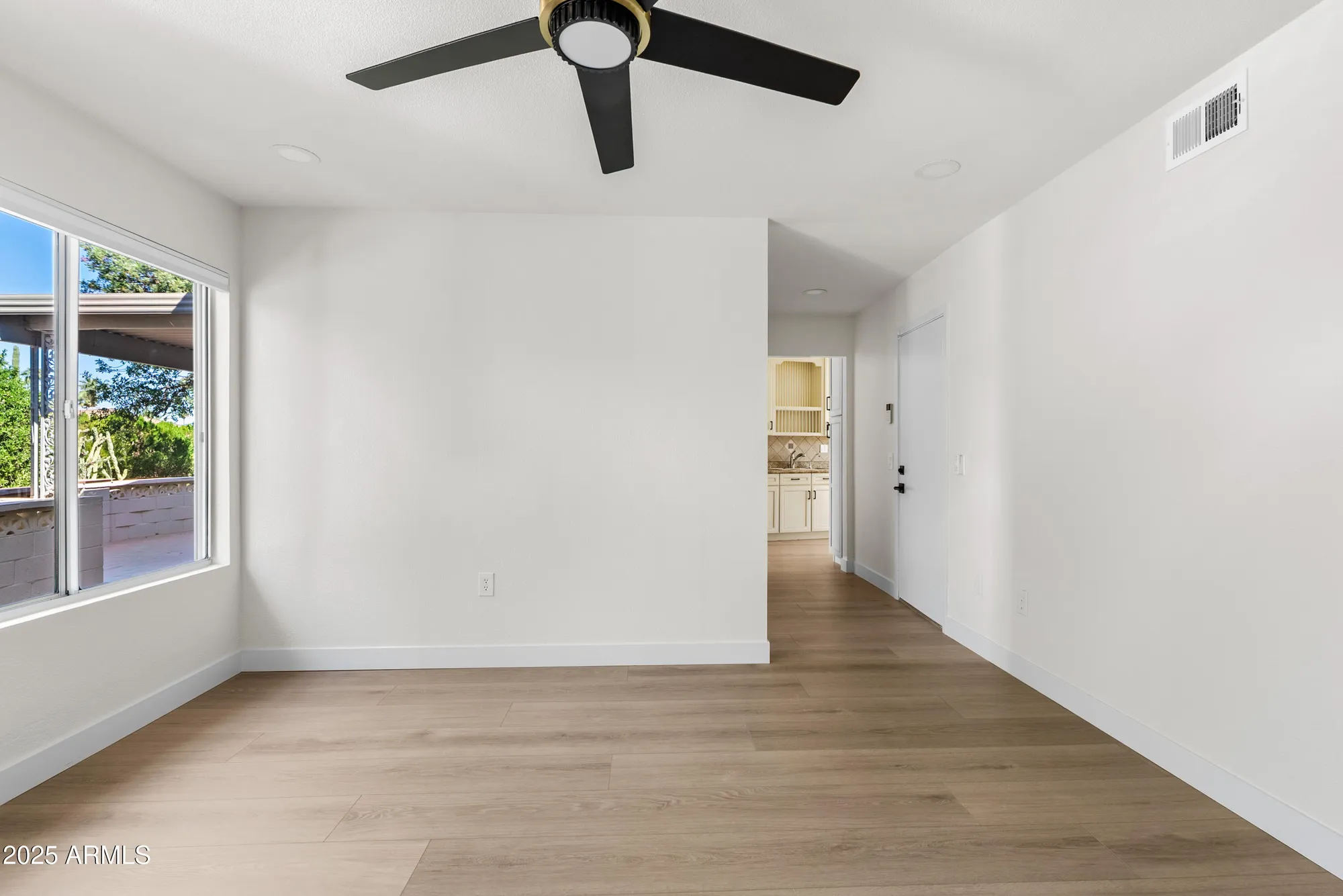 Property Slideshow image 22 of 27 | 10850 w boswell blvd, Sun City, AZ, 85373