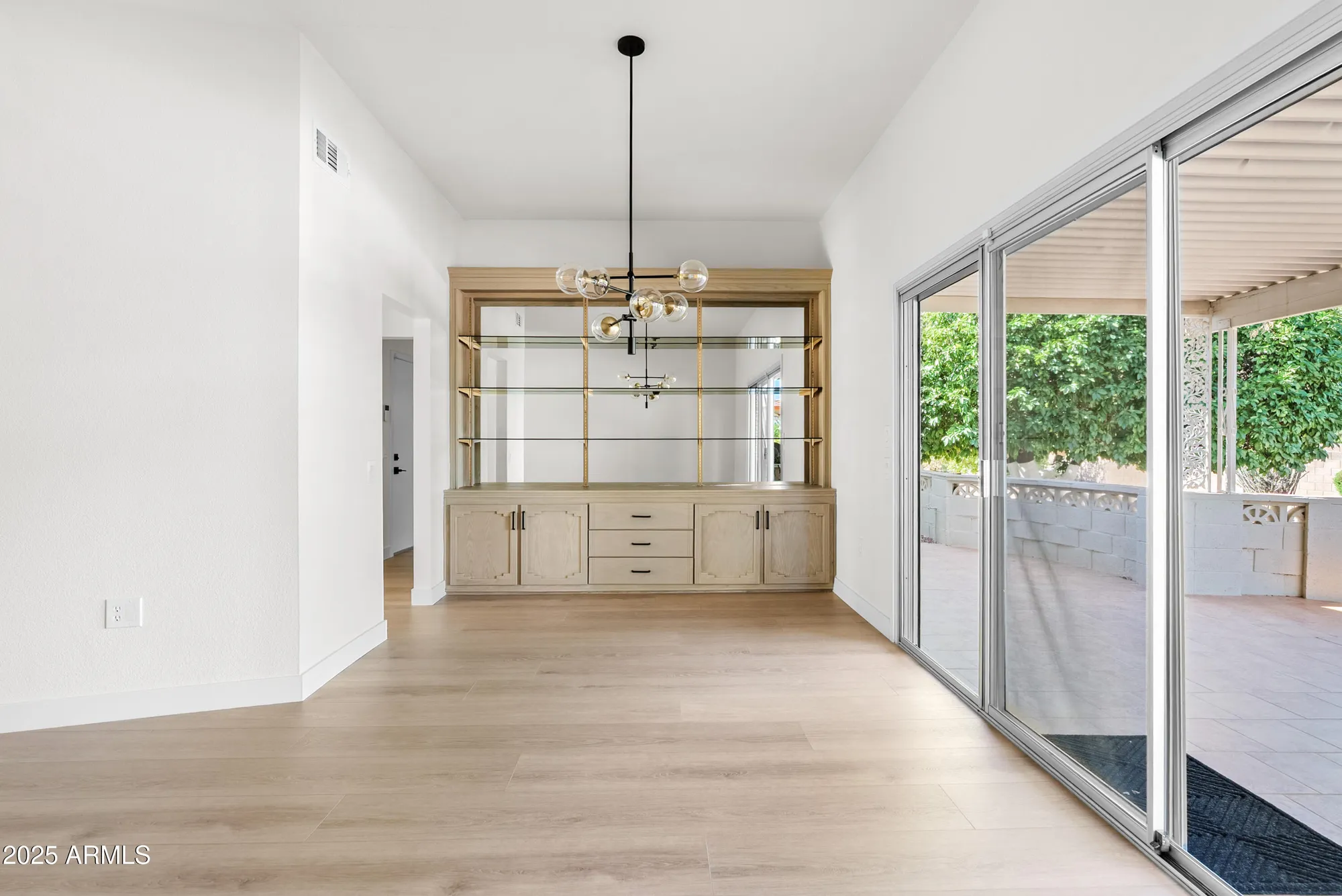 Property Slideshow image 5 of 27 | 10850 w boswell blvd, Sun City, AZ, 85373