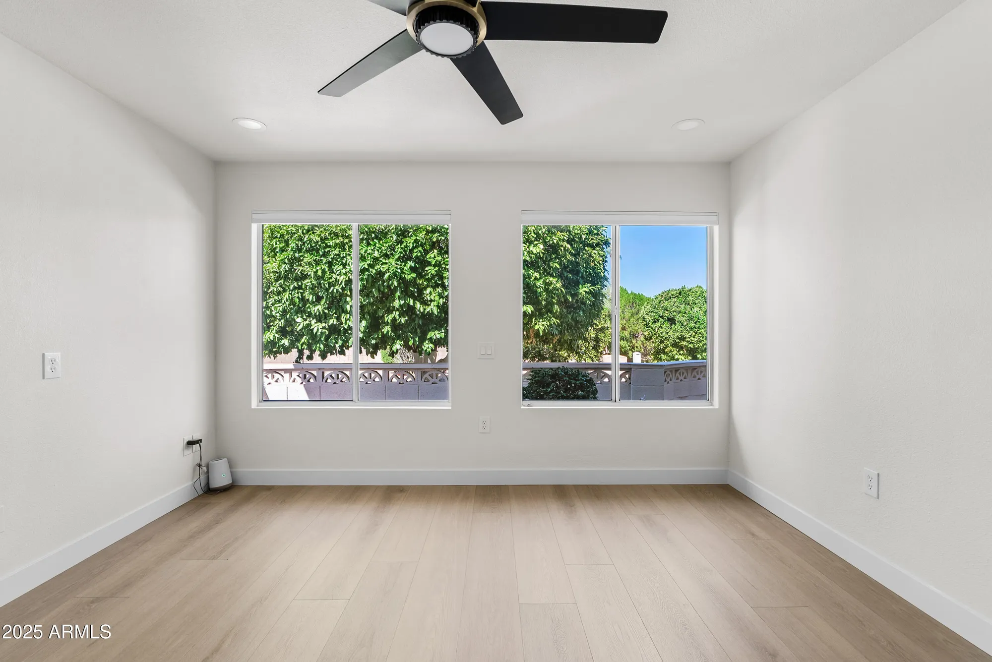 Property Slideshow image 21 of 27 | 10850 w boswell blvd, Sun City, AZ, 85373