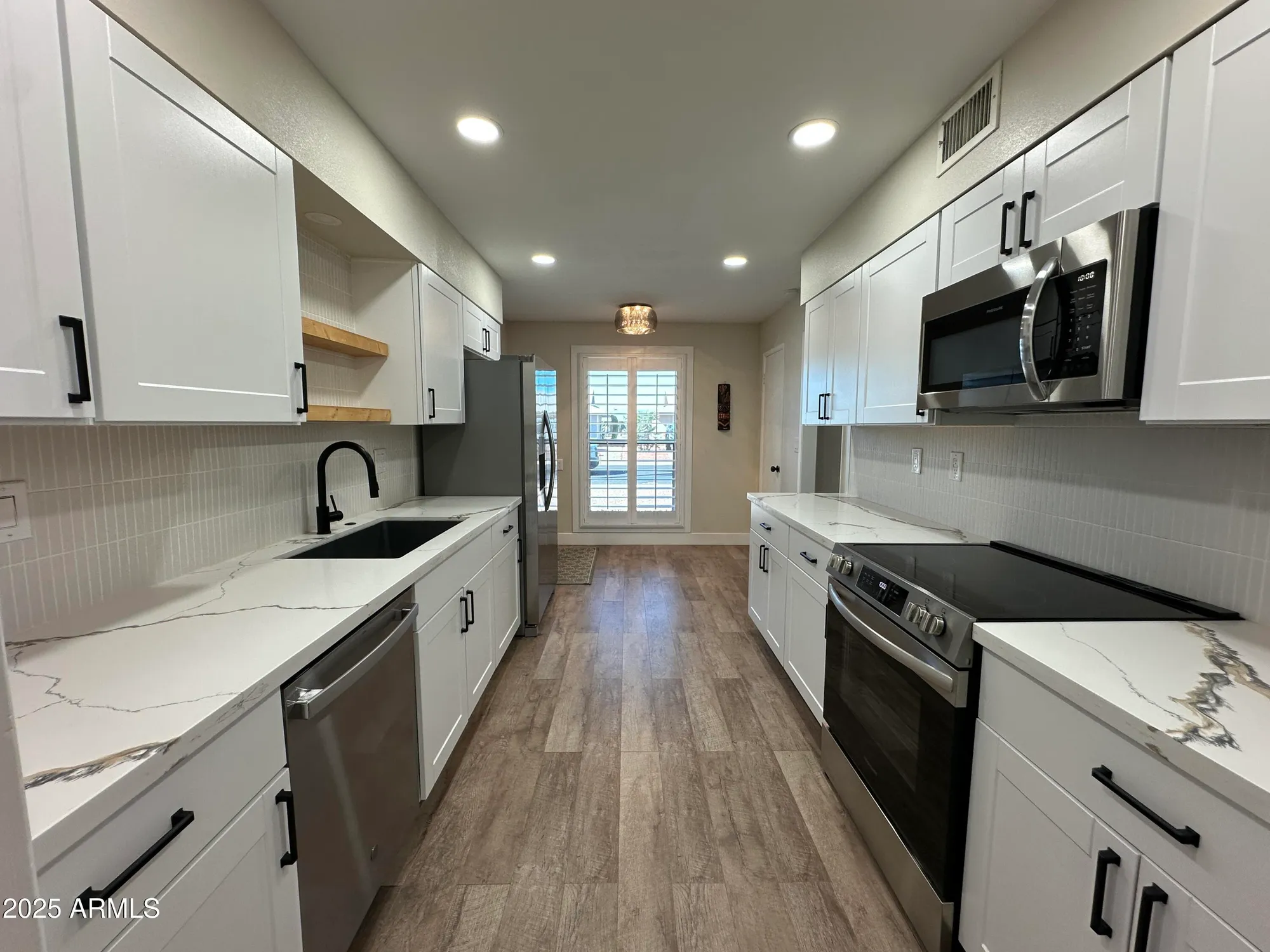 Property Slideshow image 6 of 19 | 10837 w tropicana cir, Sun City, AZ, 85351