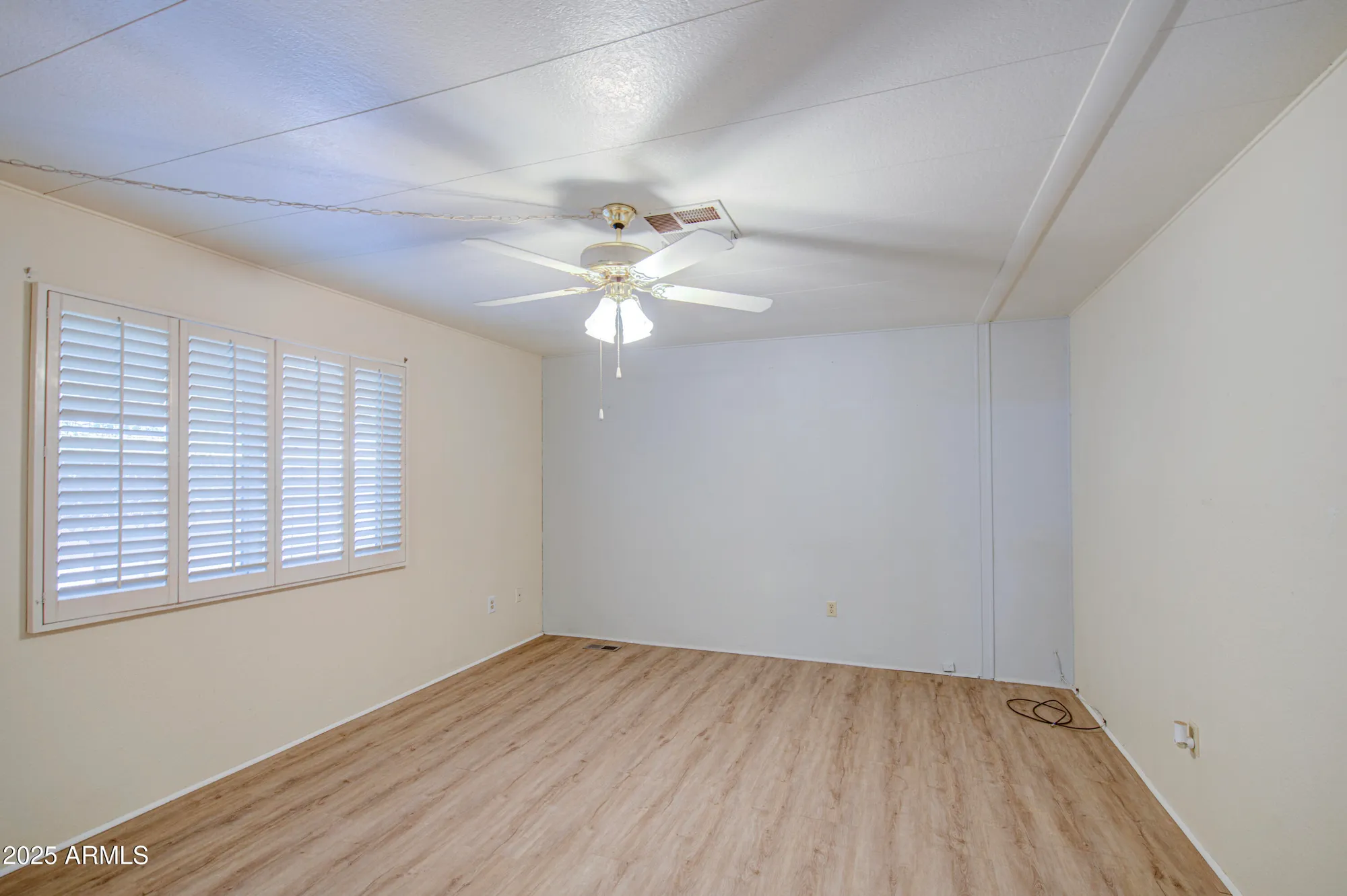 Property Slideshow image 15 of 26 | 625 s 83rd way, Mesa, AZ, 85208