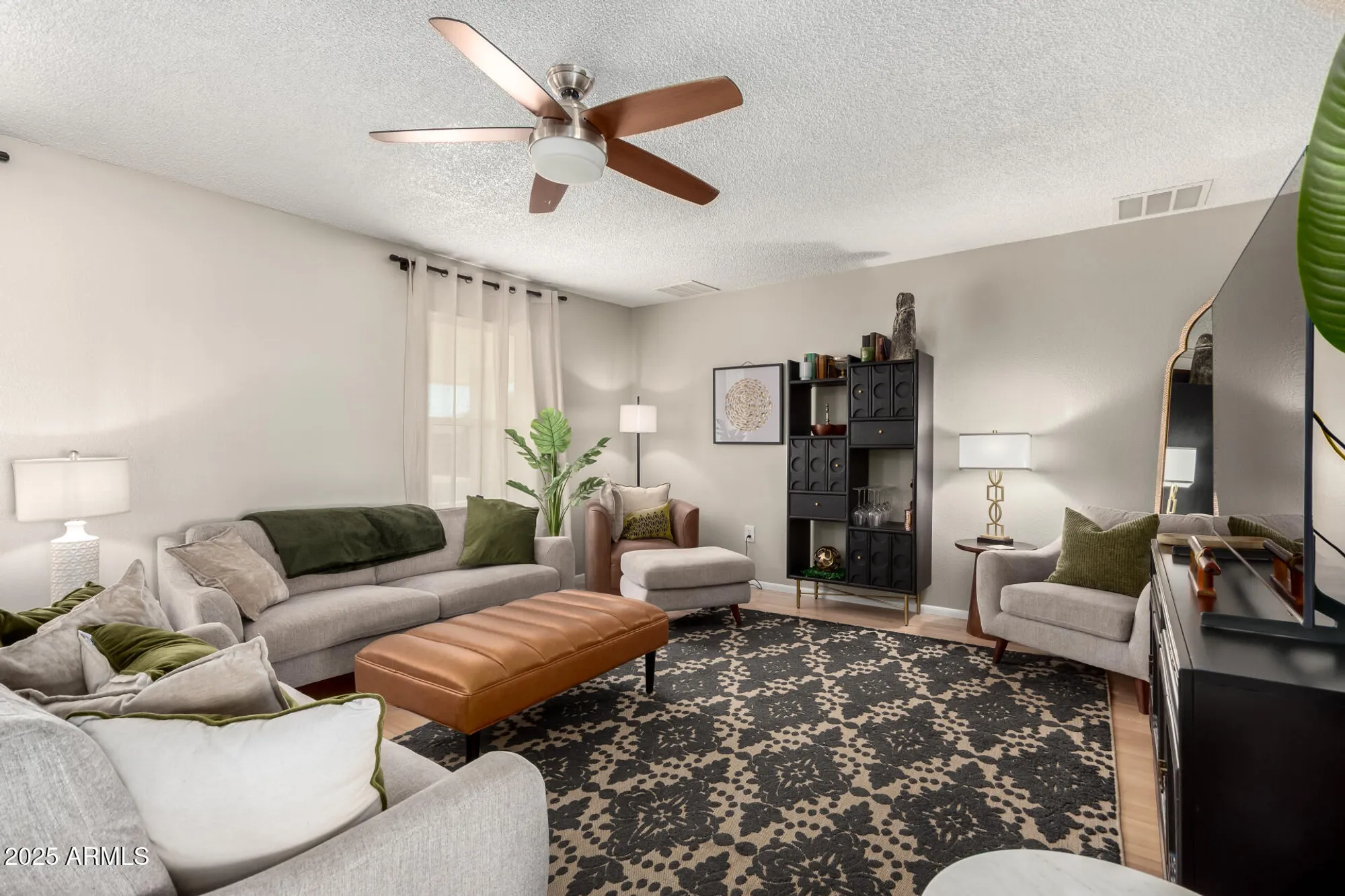 Property Slideshow image 7 of 41 | 9502 w indian hills dr, Sun City, AZ, 85351