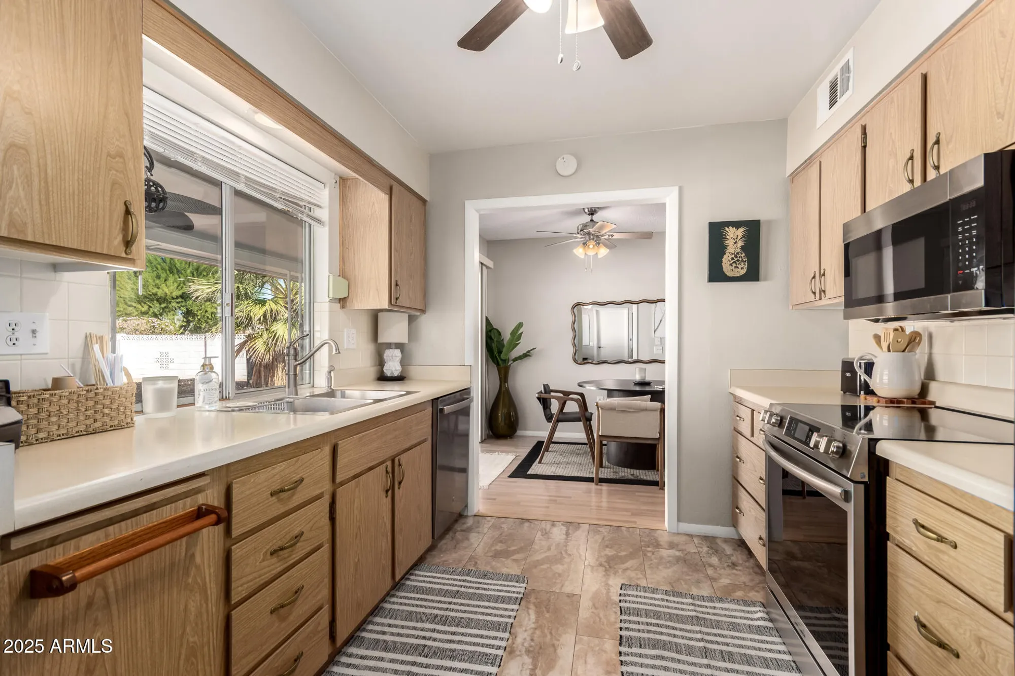 Property Slideshow image 12 of 41 | 9502 w indian hills dr, Sun City, AZ, 85351