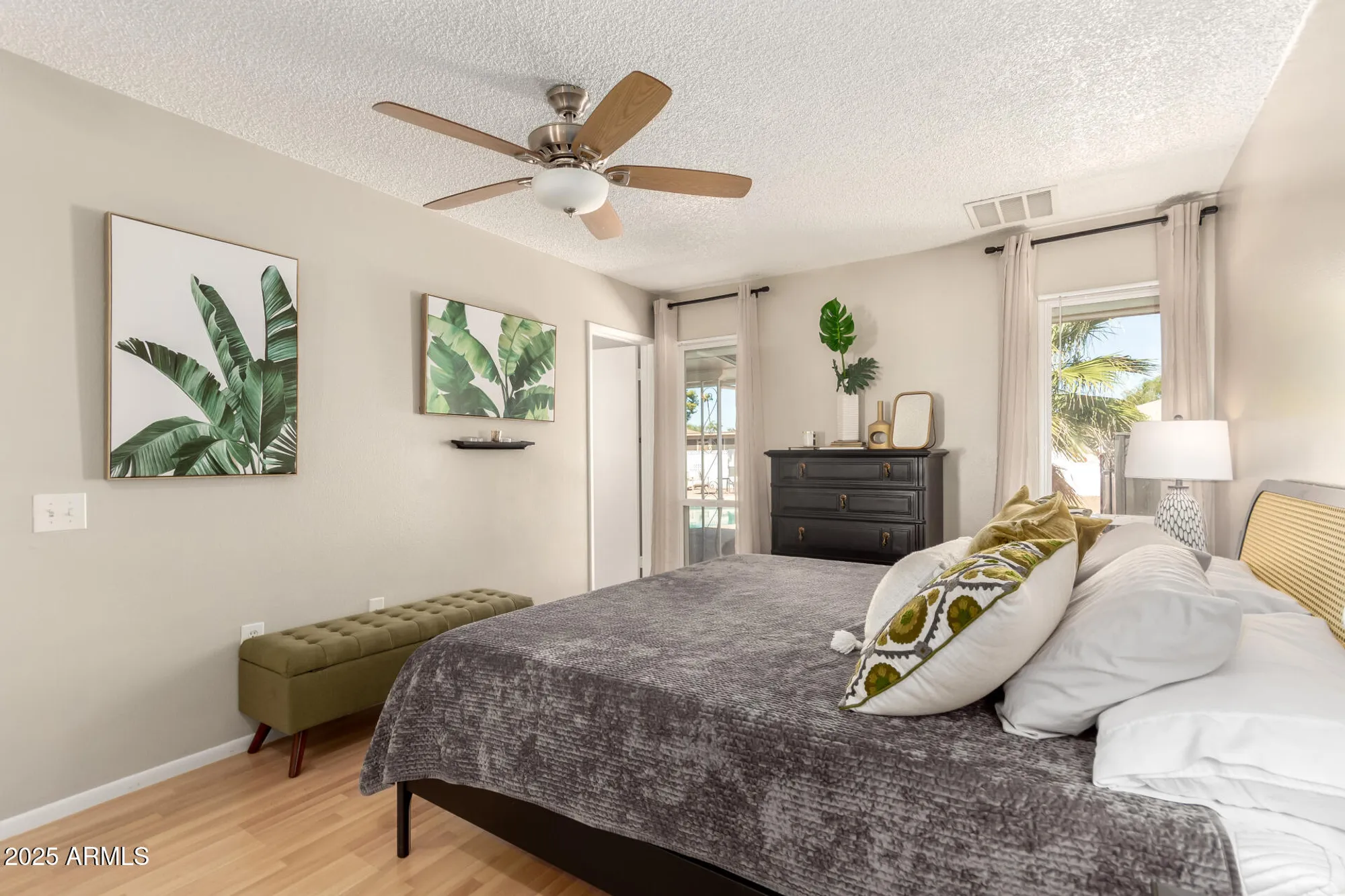 Property Slideshow image 17 of 41 | 9502 w indian hills dr, Sun City, AZ, 85351